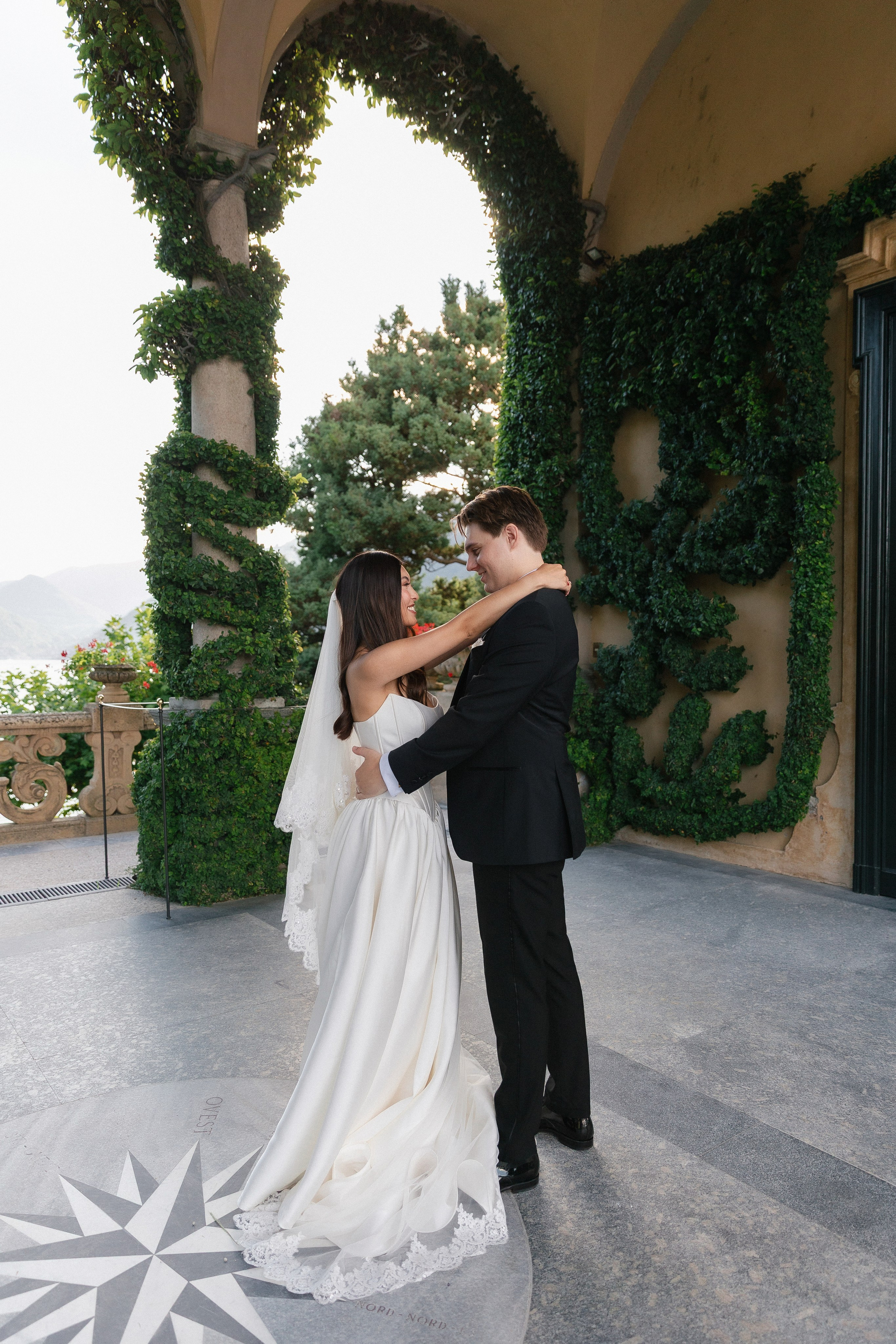 Lily & Zach, Villa del Balbianello. Photographer in Italy Anna Linnik