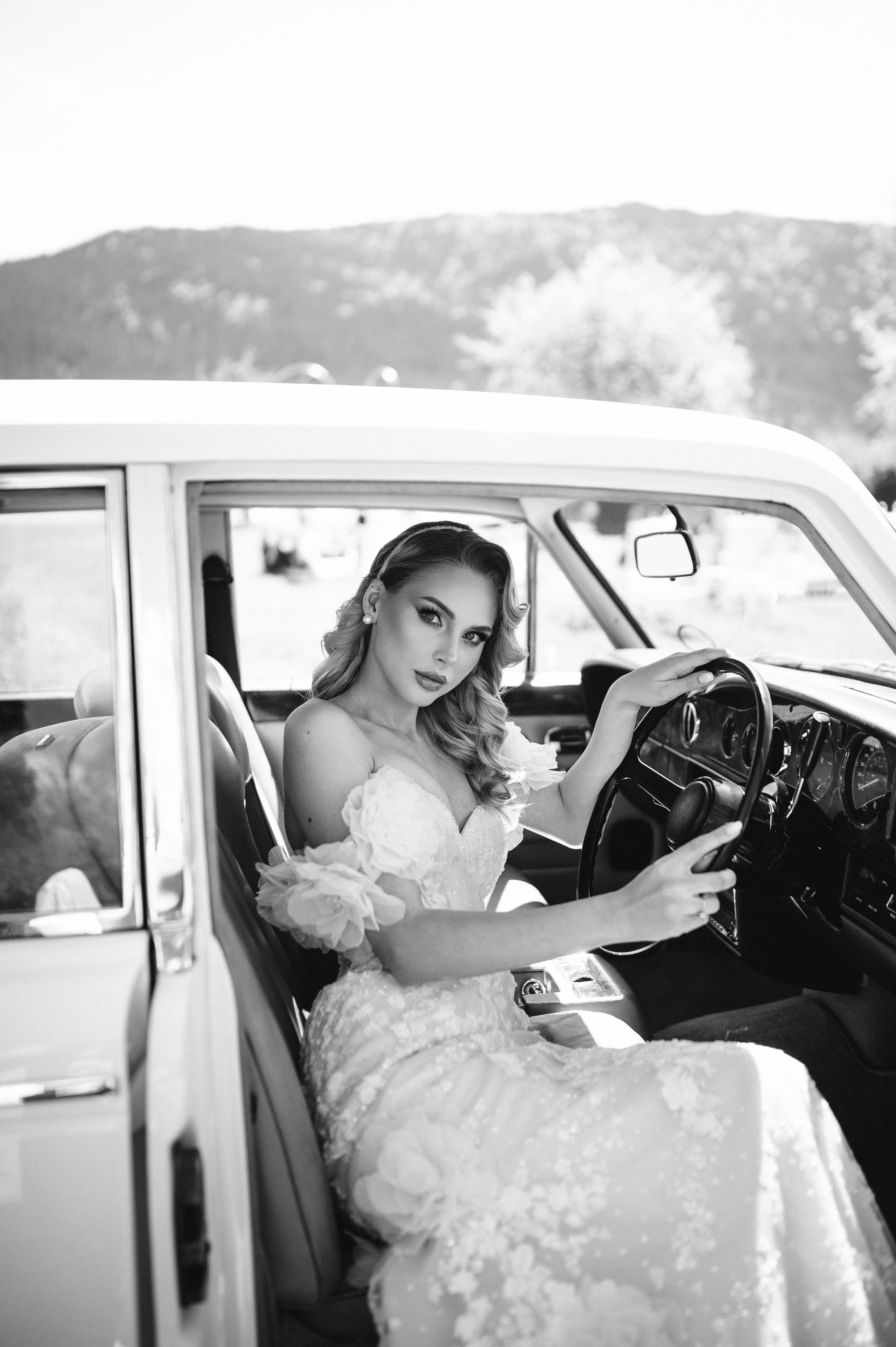 Cristina – Ședință foto editorială cu vibe fashion. Valentin Melen — wedding photographer