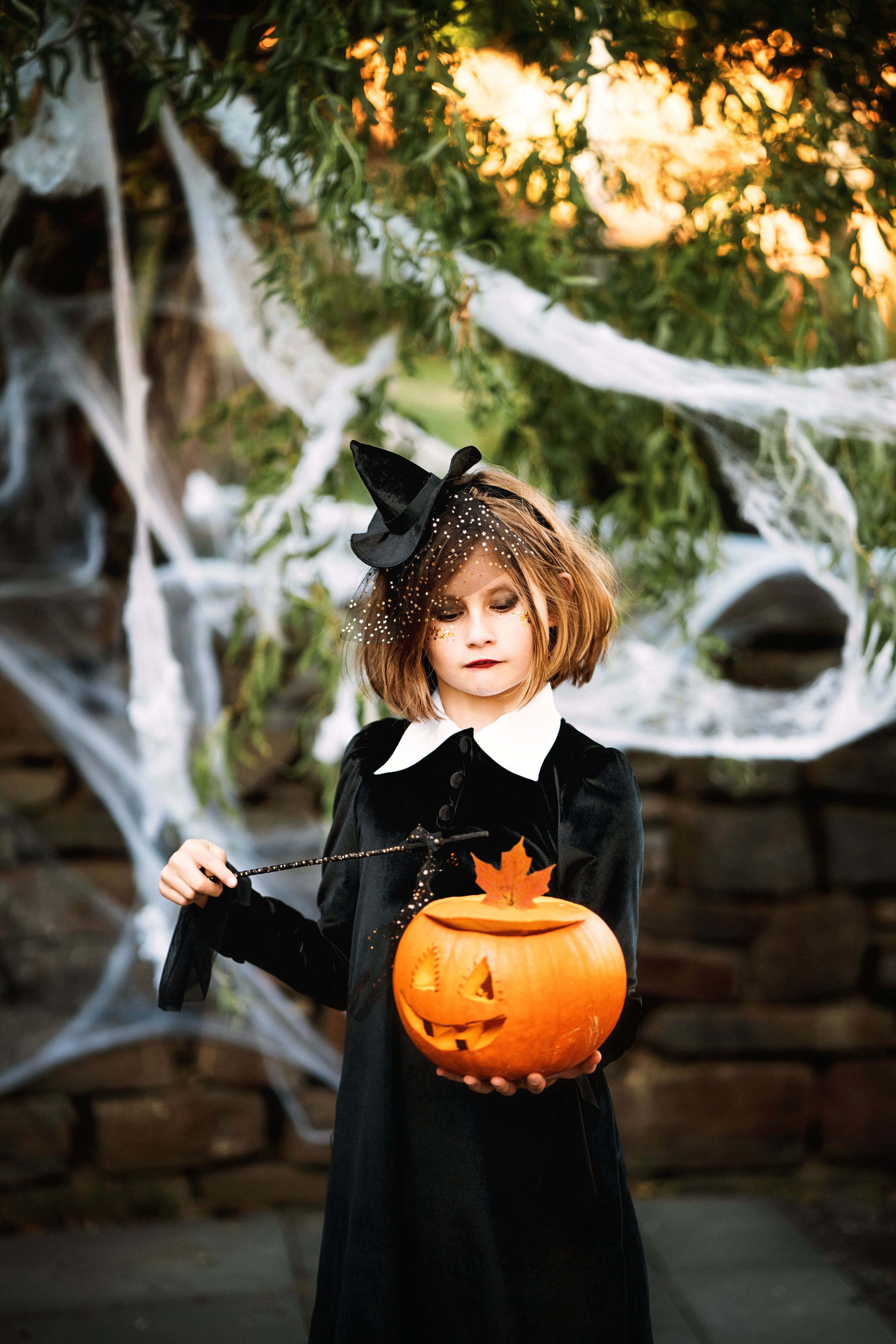 Halloween witch. Family, Lifestyle and Portrait photograher in Trier, Germany