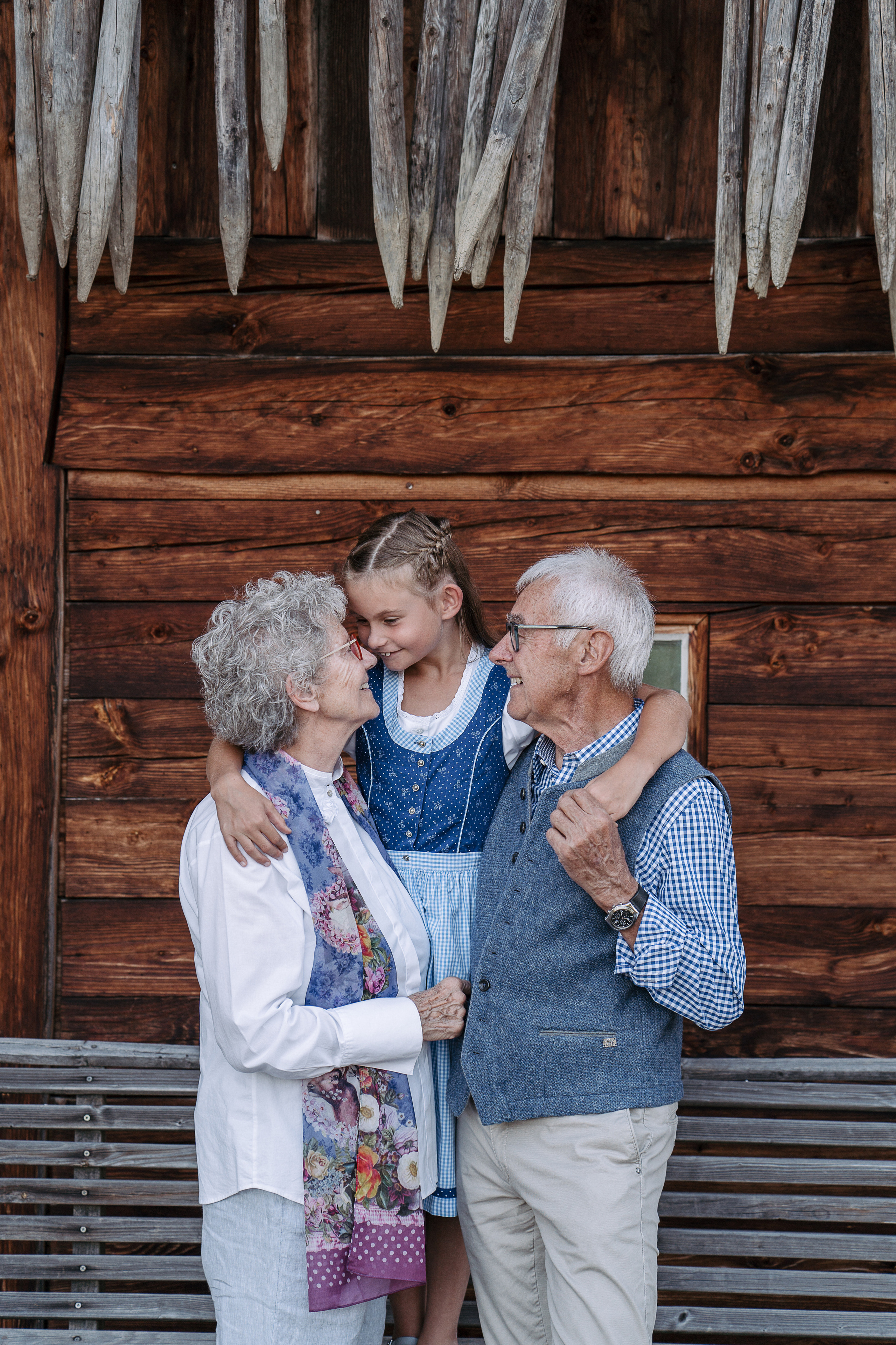 С бабушкой и дедушкой. Семейный, детский и женский фотограф в Германии, Трире