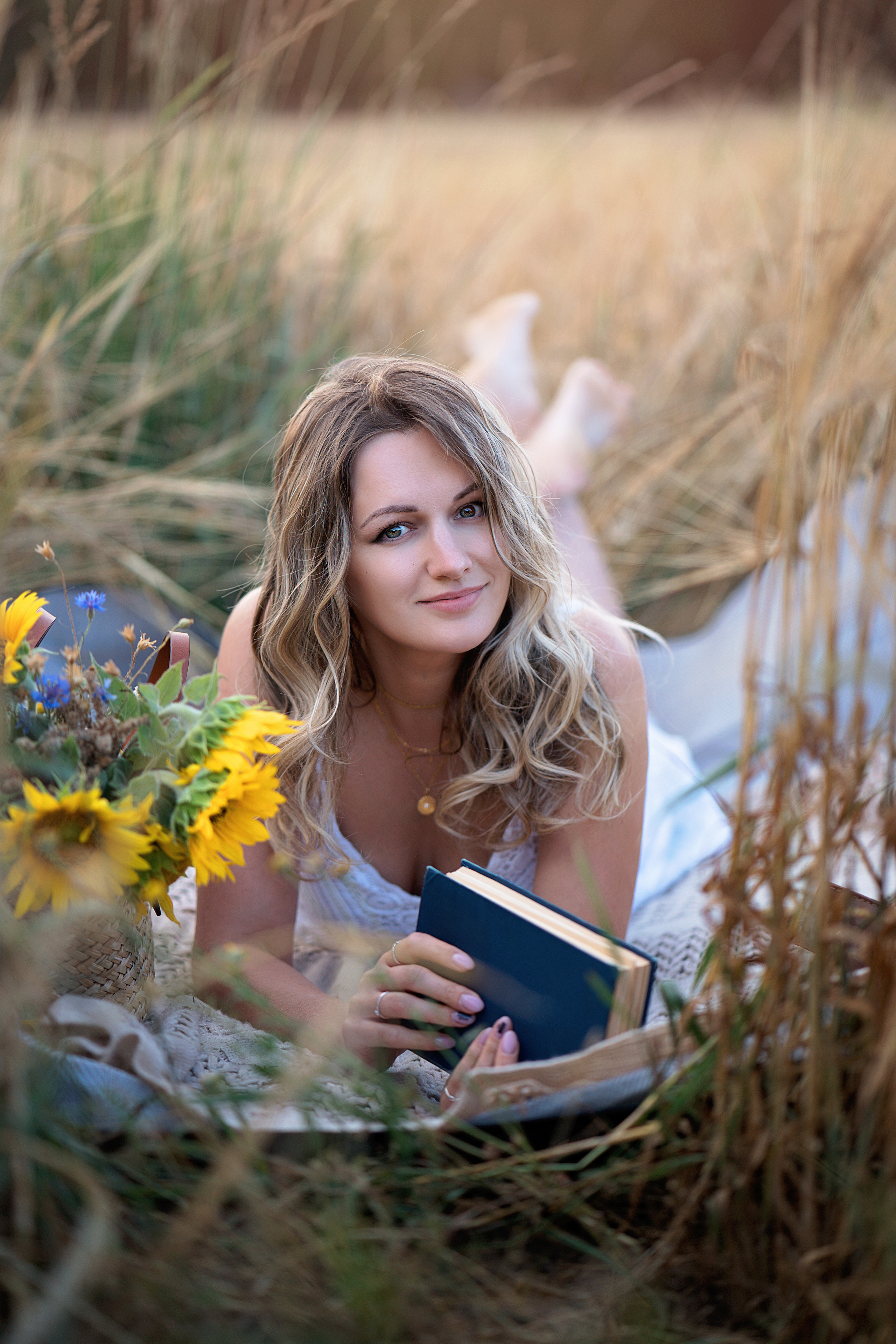 Portrait in the summer evening. Family, Lifestyle and Portrait photograher in Trier, Germany