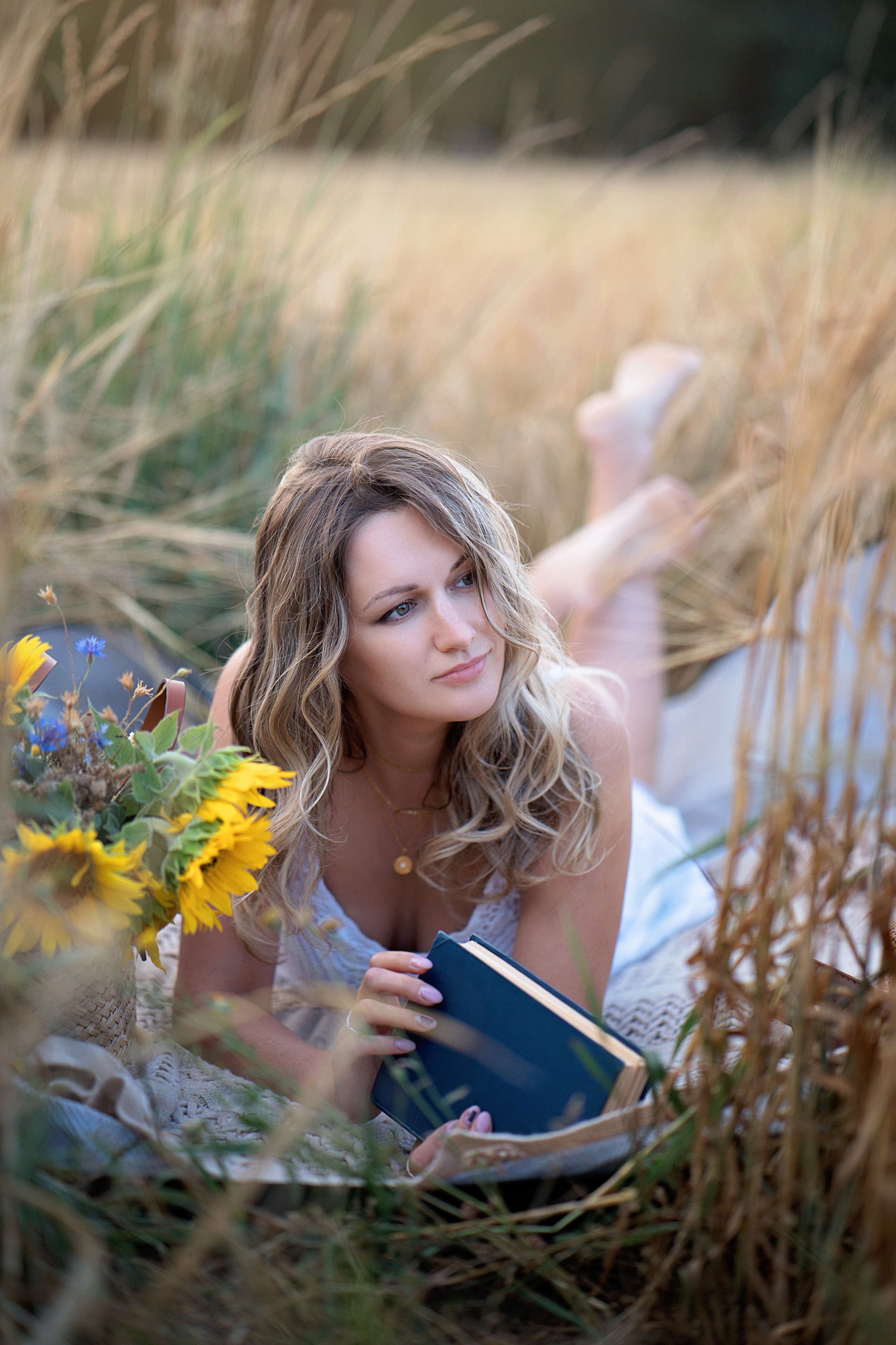 Portrait in the summer evening. Family, Lifestyle and Portrait photograher in Trier, Germany