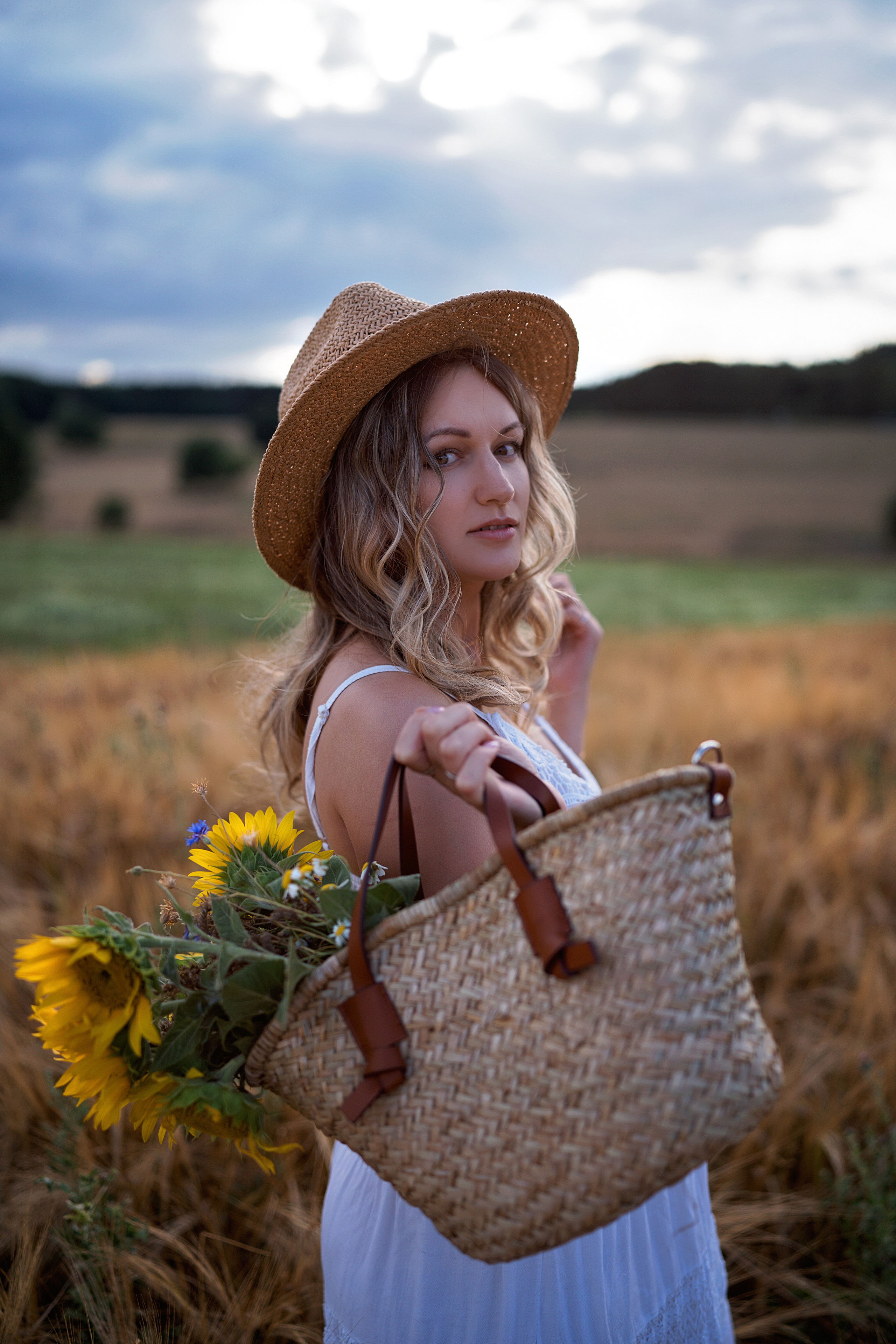 Portrait in the summer evening. Family, Lifestyle and Portrait photograher in Trier, Germany