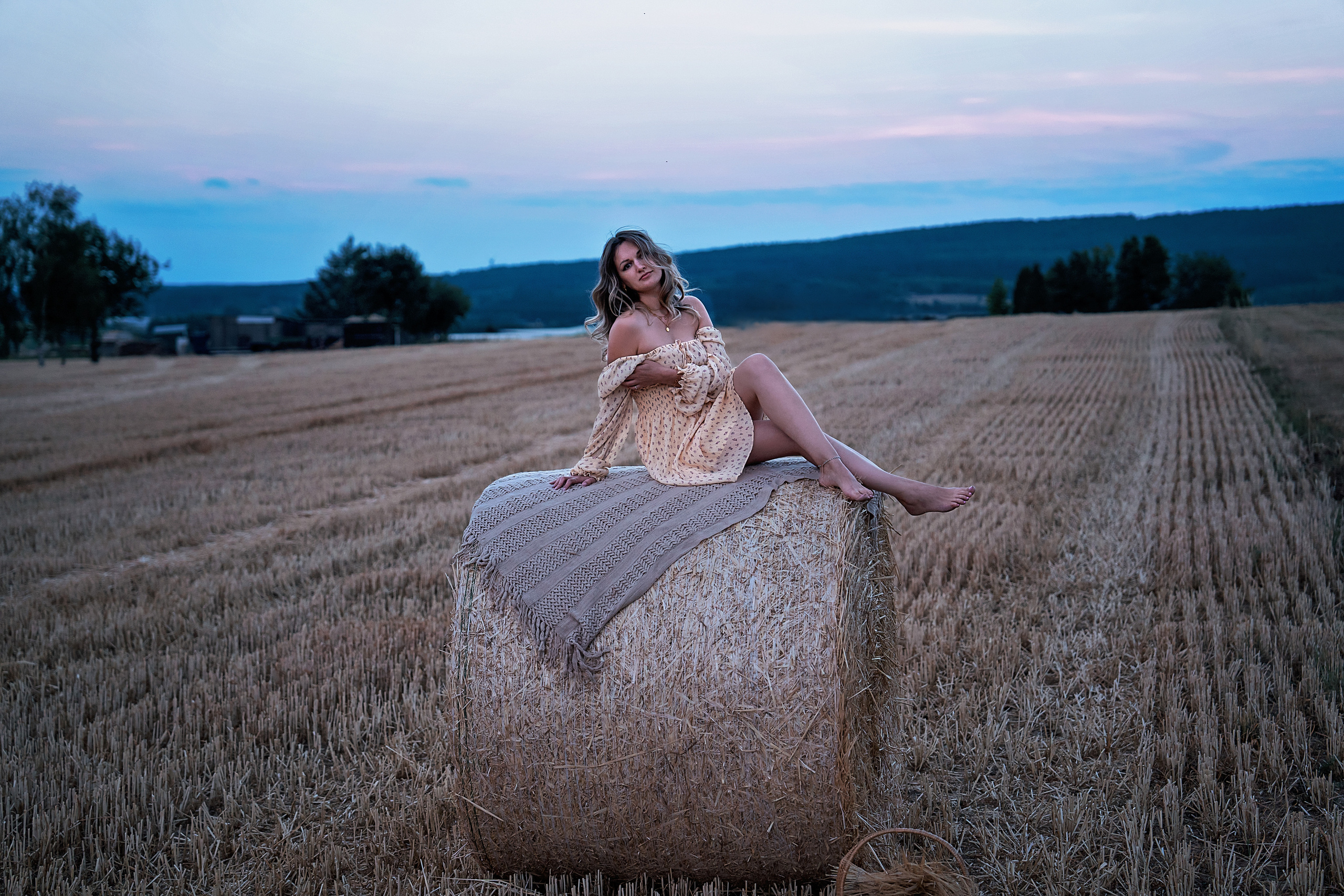 Portrait in the summer evening. Family, Lifestyle and Portrait photograher in Trier, Germany