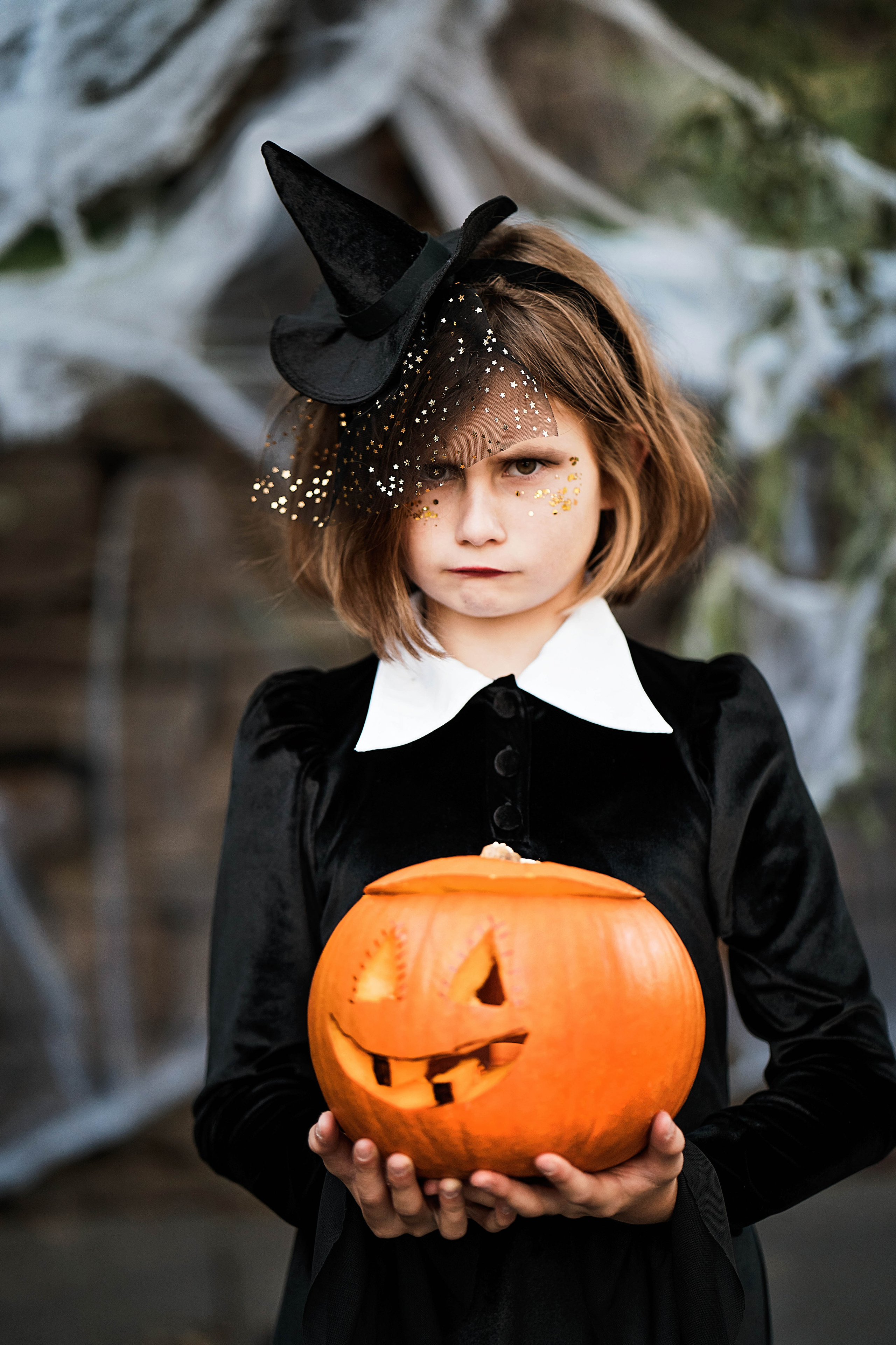 Halloween witch. Family, Lifestyle and Portrait photograher in Trier, Germany