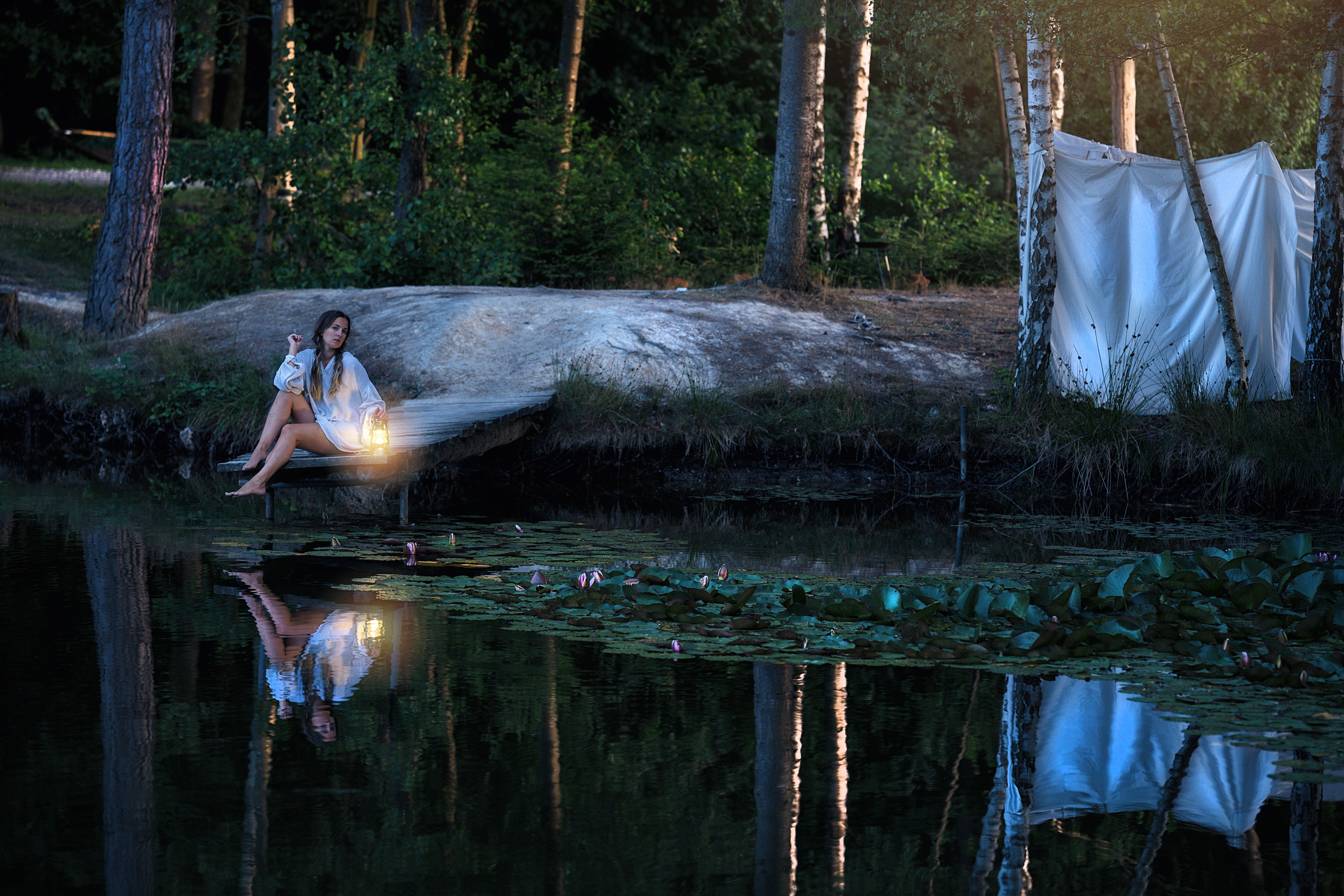 Laudry at the lake. Family, Lifestyle and Portrait photograher in Trier, Germany