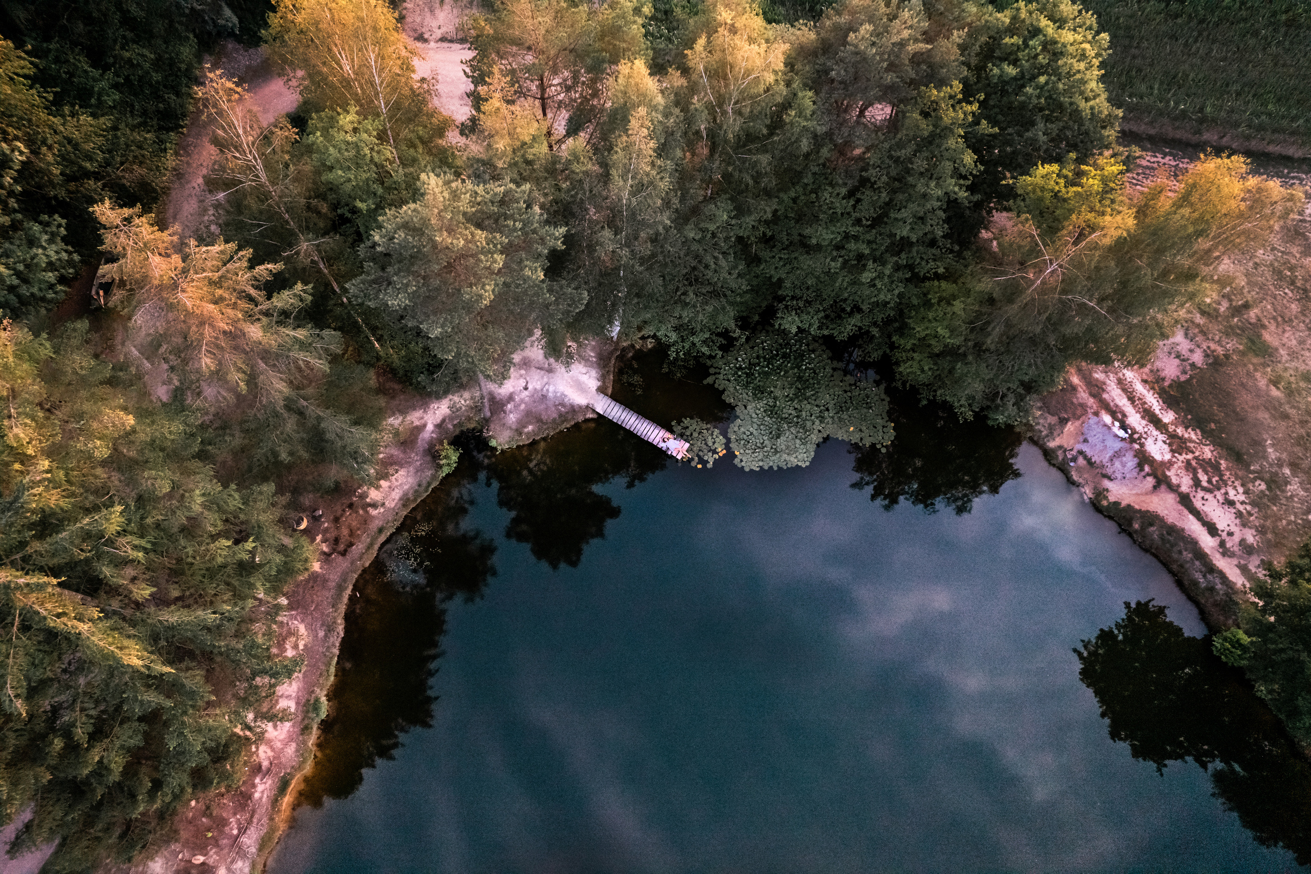 Laudry at the lake. Family, Lifestyle and Portrait photograher in Trier, Germany