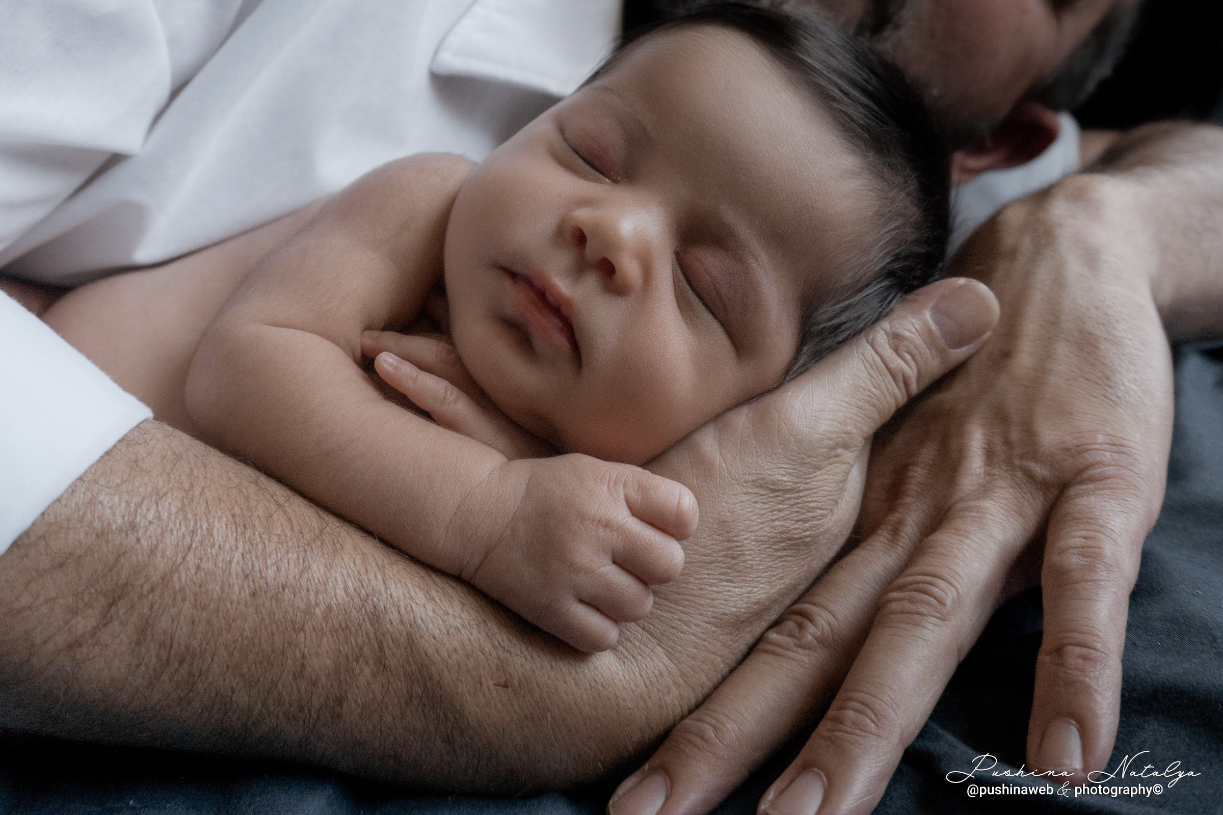 Newborn. Портретный женский и мужской фотограф в Вероне, Виченце, Венеции