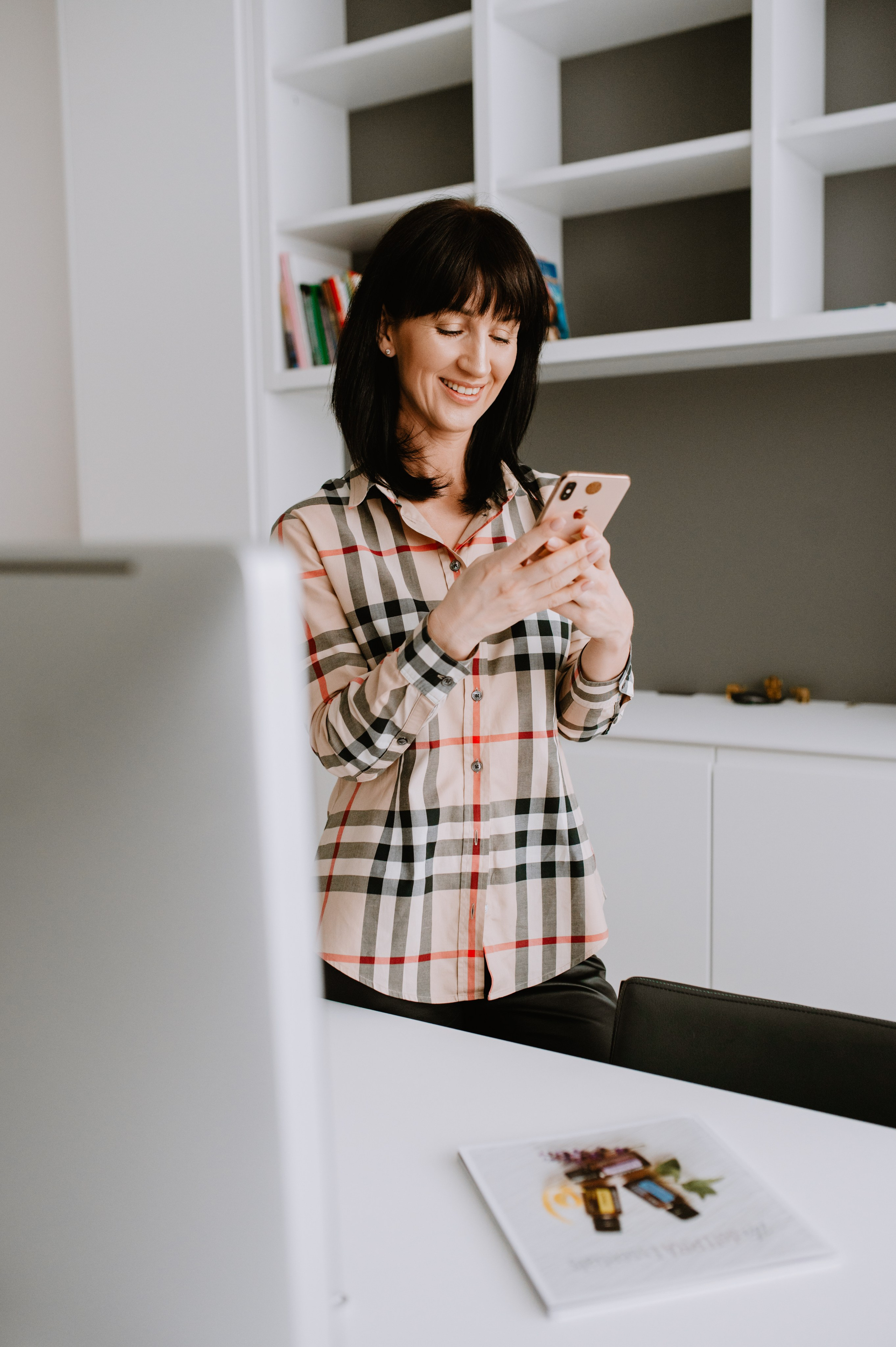 Yulia Dottera Aromatouch. ANNA-MARIA PHOTO CONTENT CREATOR — фотограф, эстет, художник и визуальный эксперт в Instagram, работающий в Праге