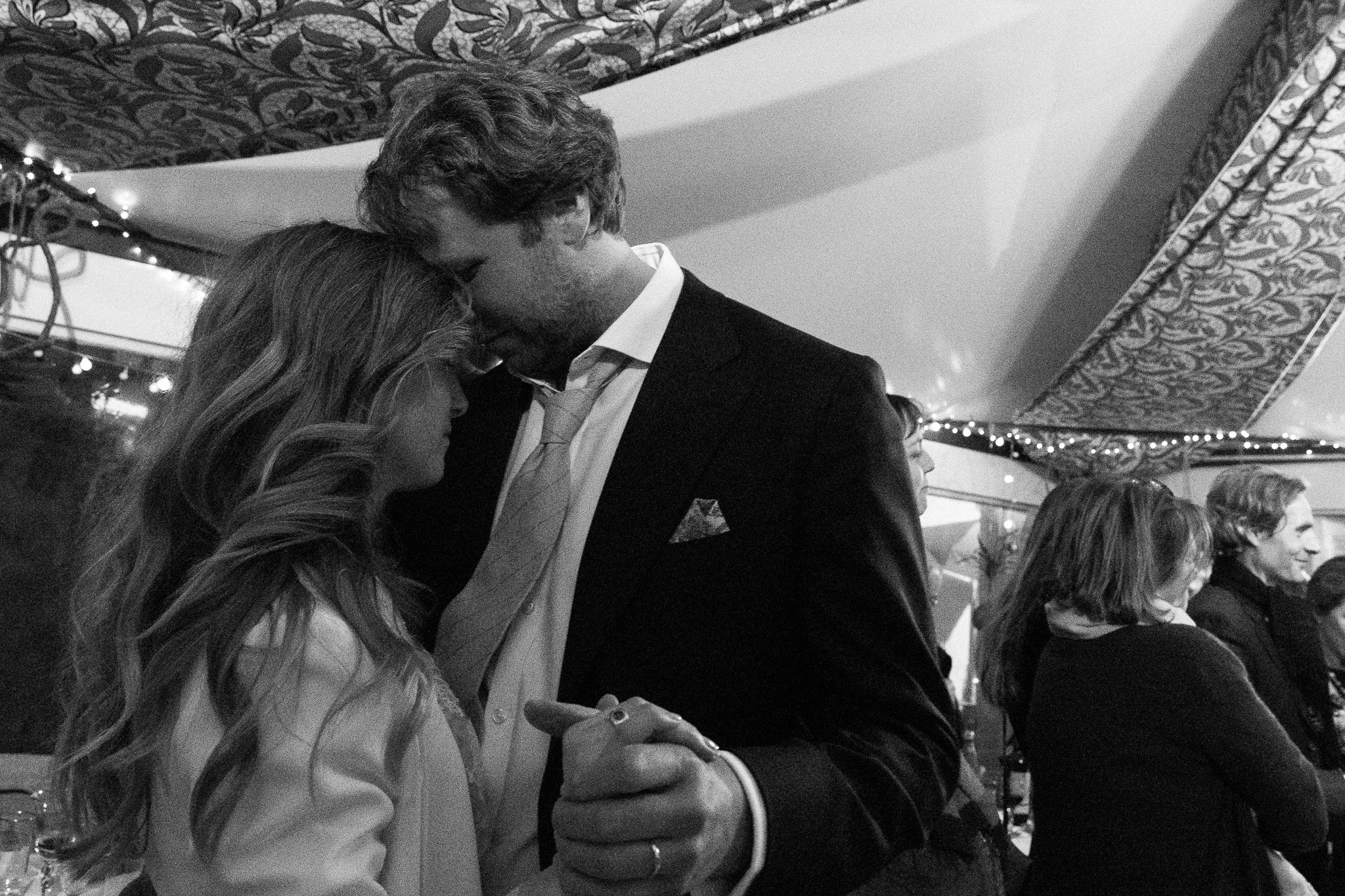 HELENA & DOUGLAS. Elizaveta Razumova: Cinematic Photography for Love, Weddings, Portraits & Brands