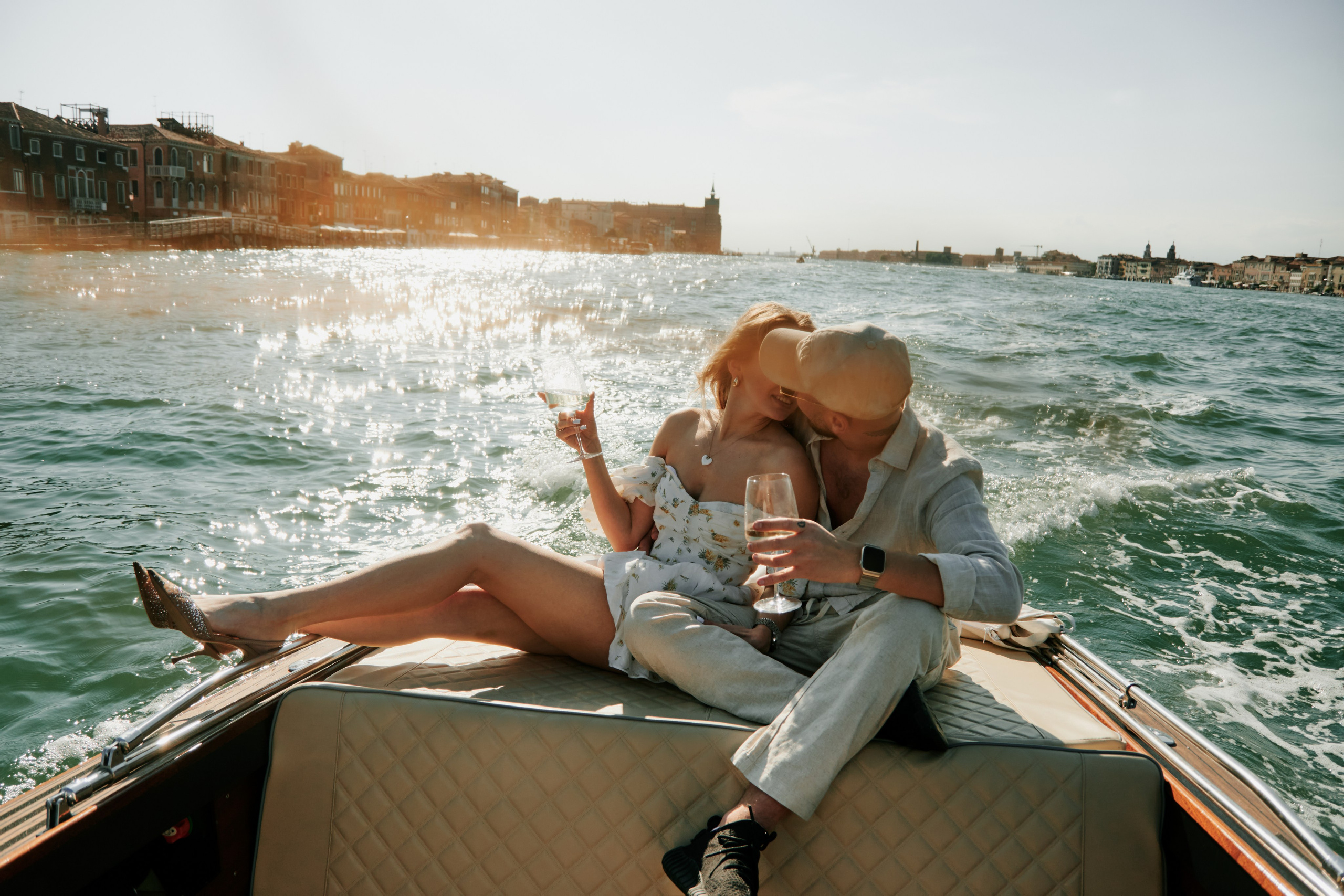 Surprise Engagement Photoshoot in Venice on a Boat. Photographer in Venice, Italy. Yana Zotova
