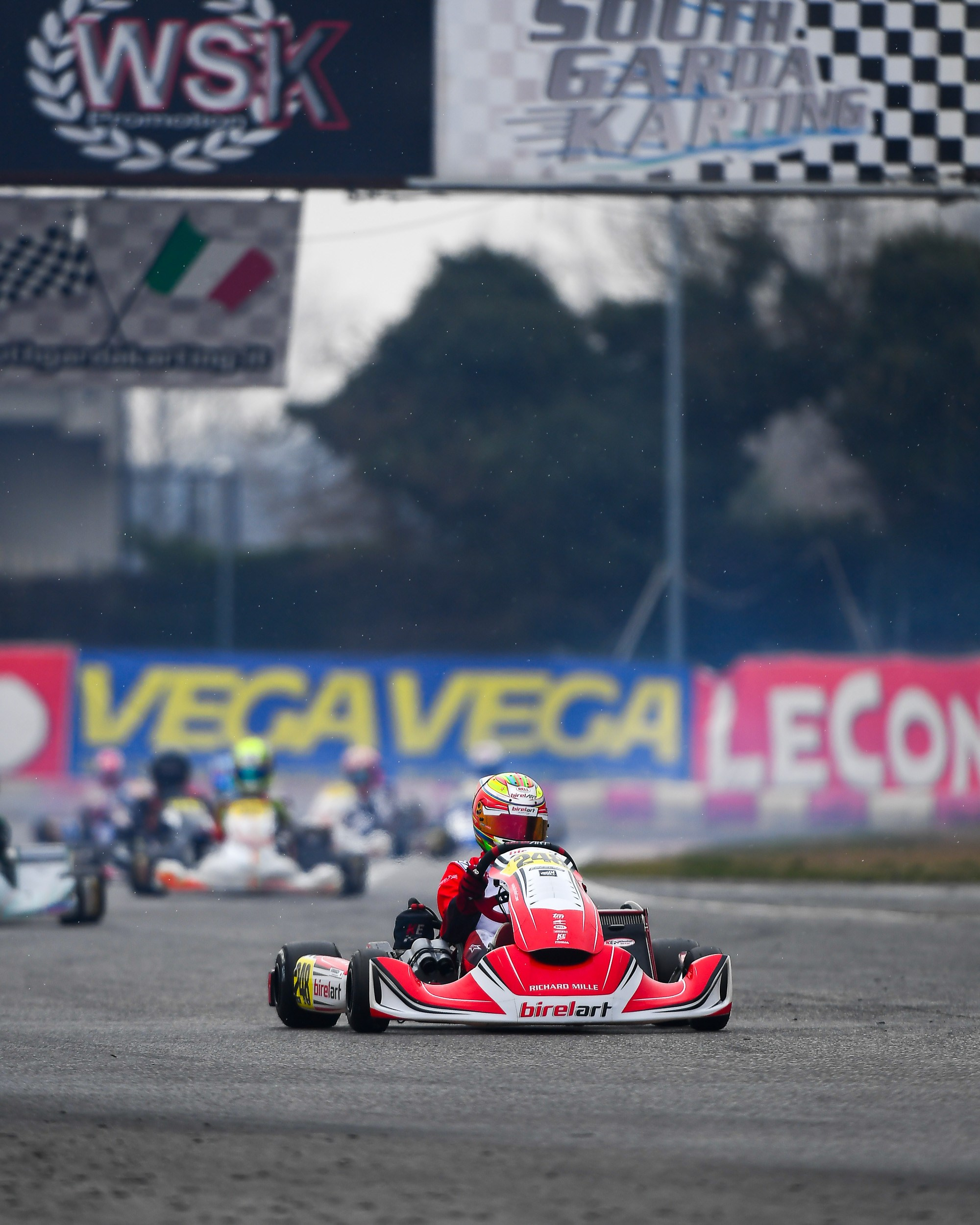 WSK SMS South Garda 2025. Владимир Иванников персональная страница гонщика