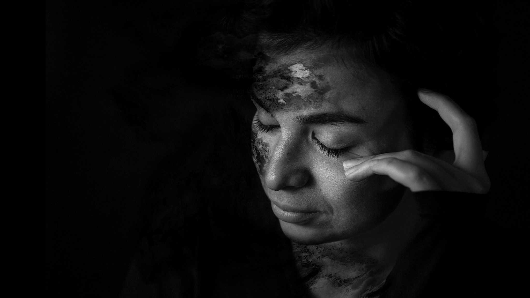 Black and white portraits. Éclat Photos. Exclusive portrait photography service