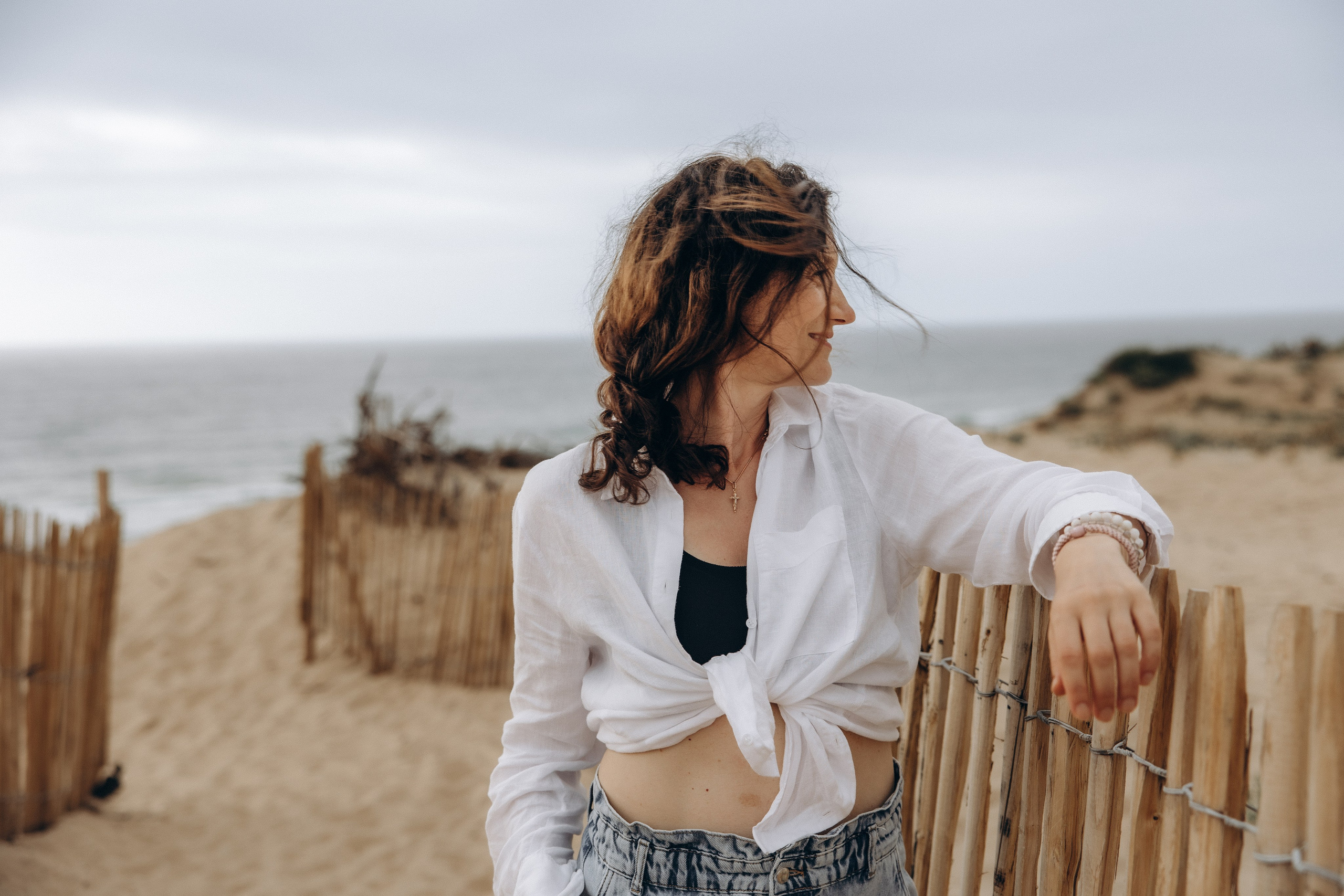 Family photoshoot by the ocean. Labenne Ocean Beach 2024. Eugenie Smirnova — wedding, corporate and lifestyle photographer in Toulouse and Southwest France