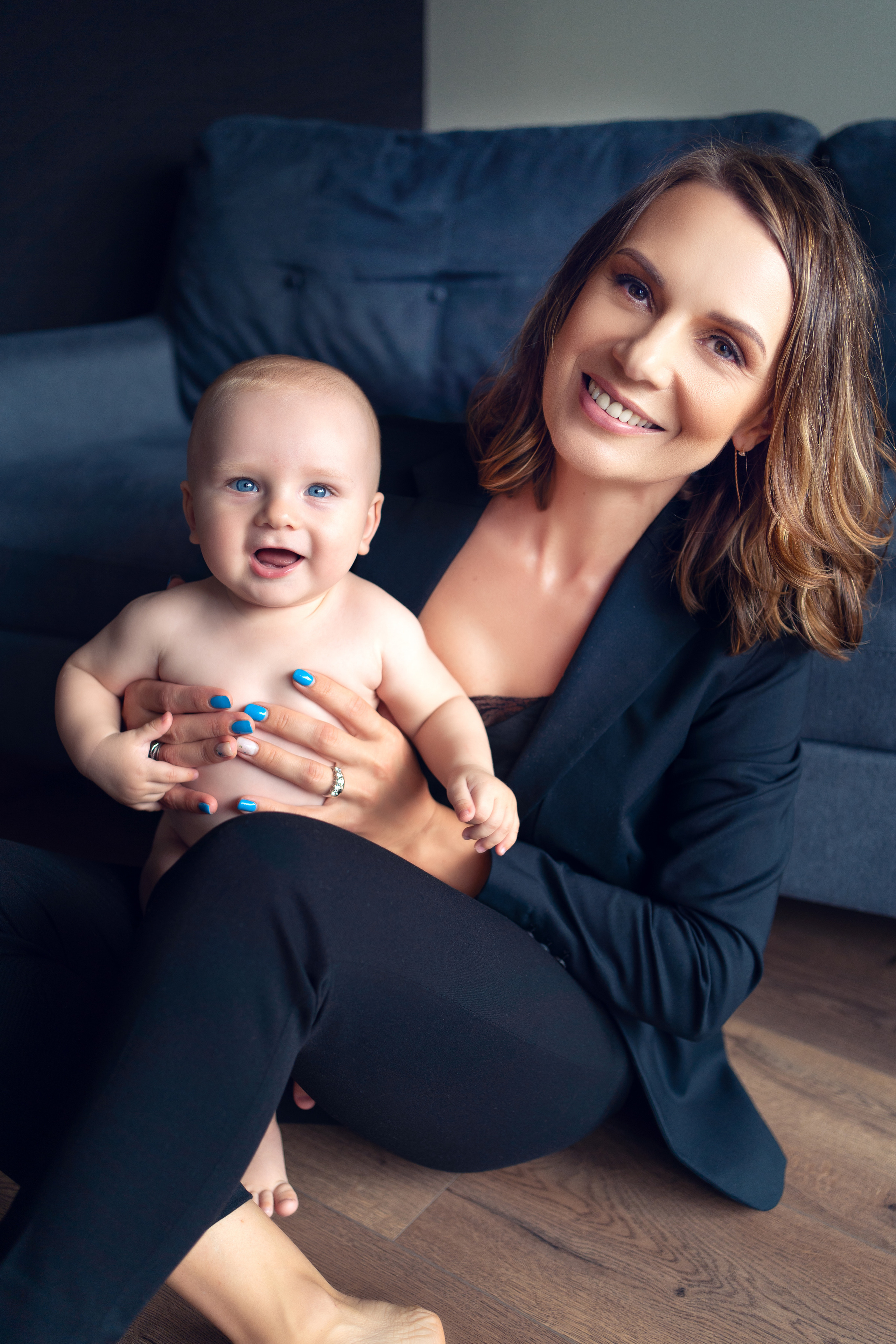 Mother and her baby (at studio). Portrait, Family and Maternity Photographer in Dublin Tania Vaskul