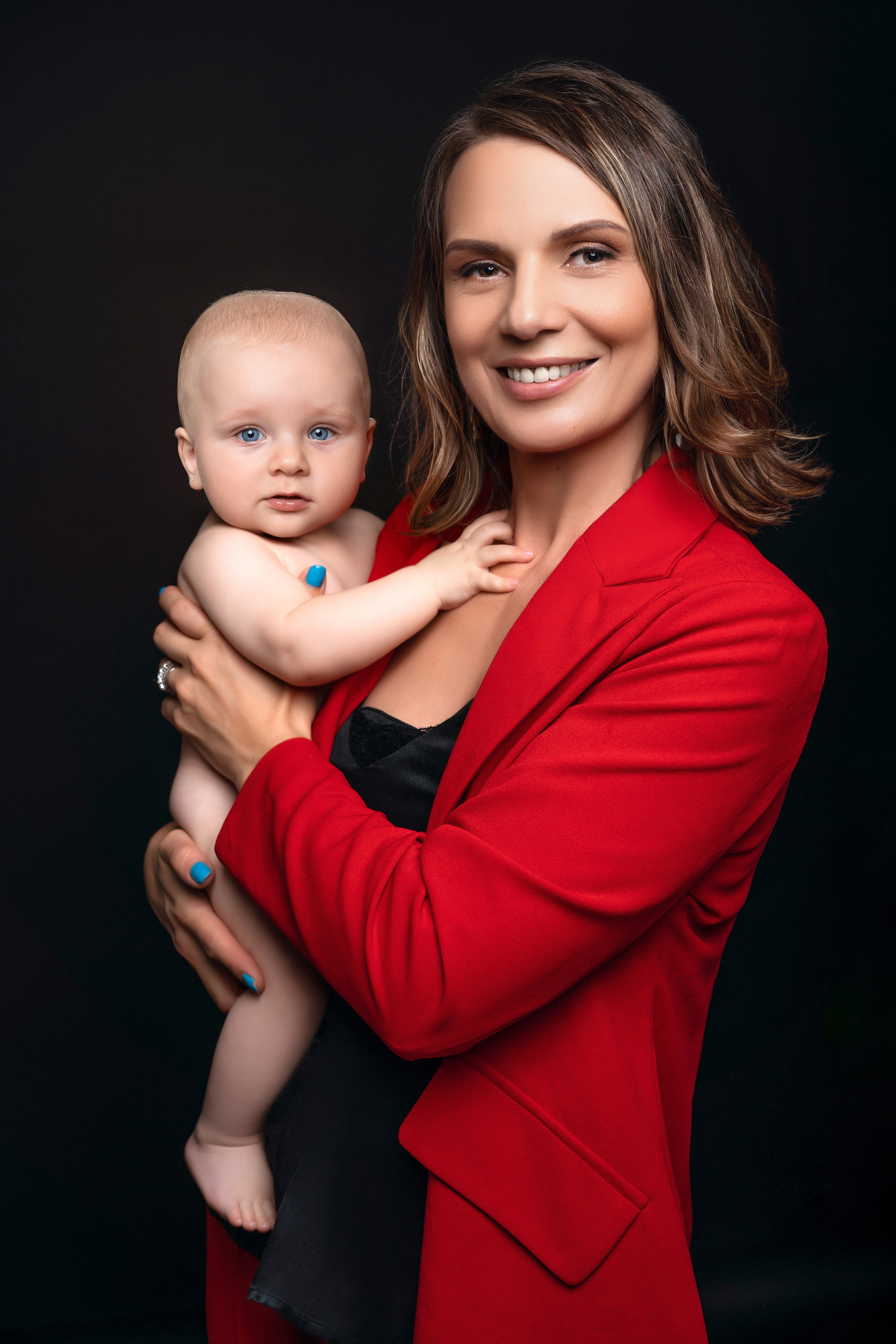 Mother and her baby (at studio). Portrait, Family and Maternity Photographer in Dublin Tania Vaskul