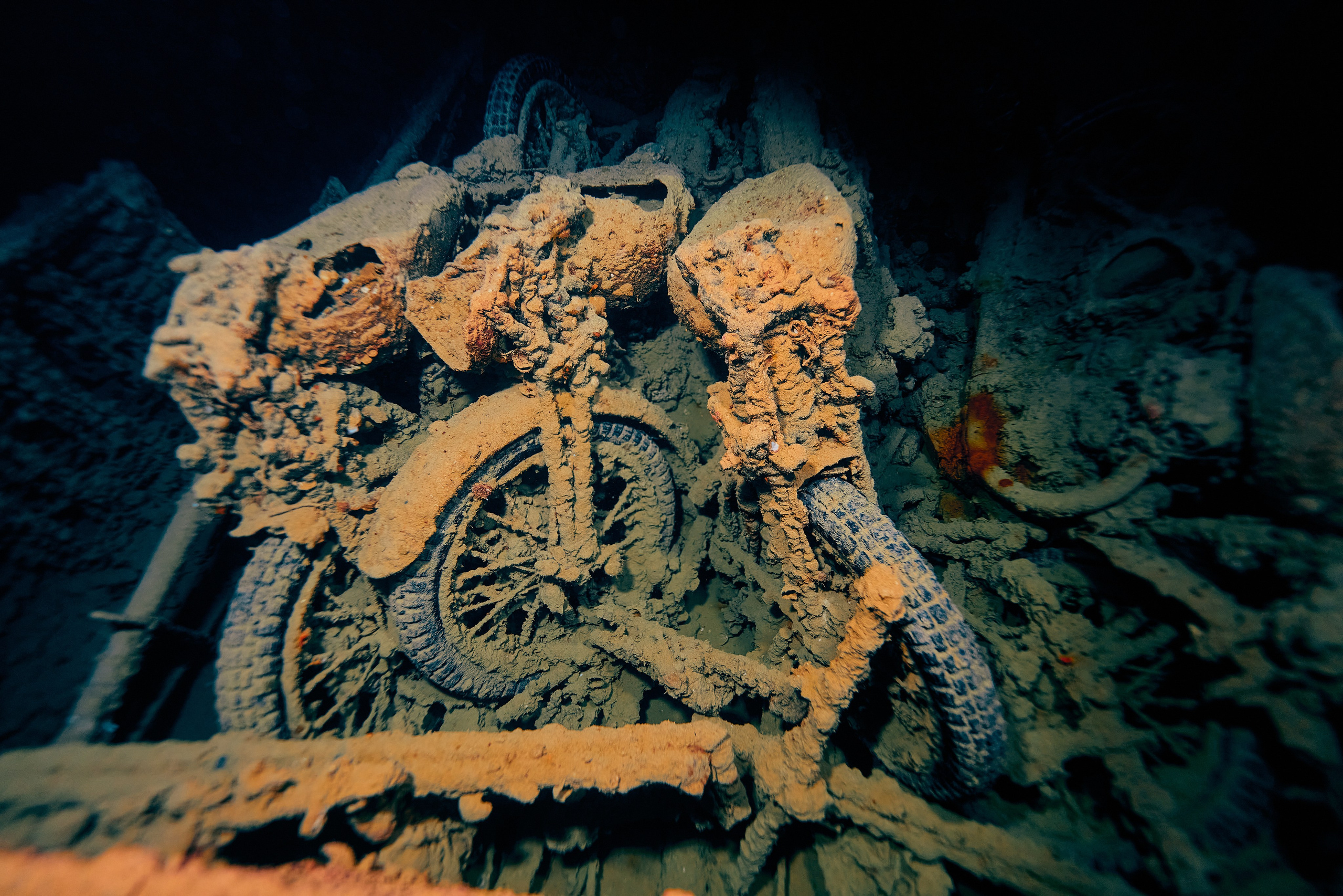 Fotograf podwodny Andriej Szypiłow - zdjęcia tajemniczego SS Thistlegorm. Underwater photographer Andriej Szypilow - photos of the mysterious SS Thistlegorm.