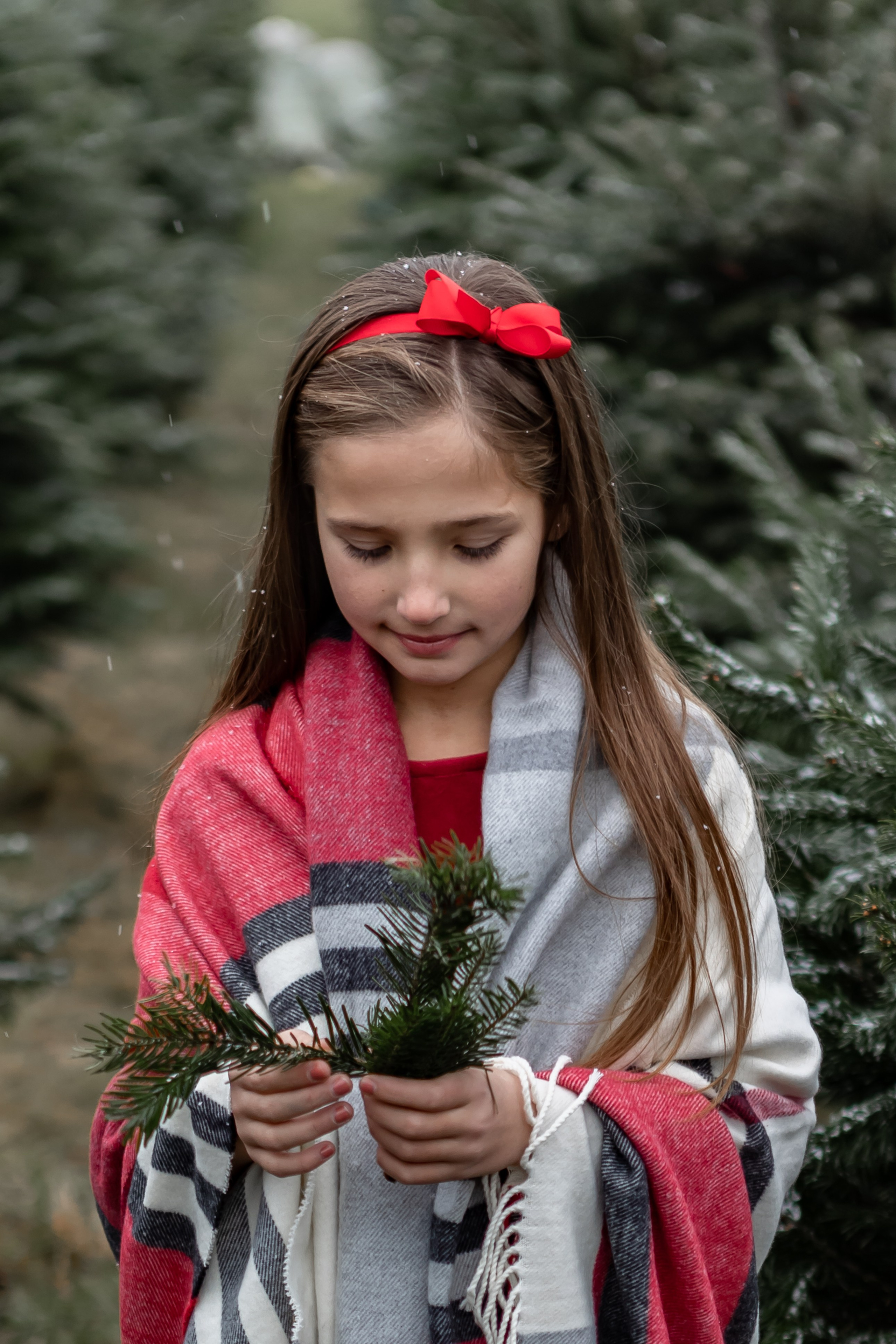 Weihnachts-Fotoshooting im Freien. Adelya Tomin