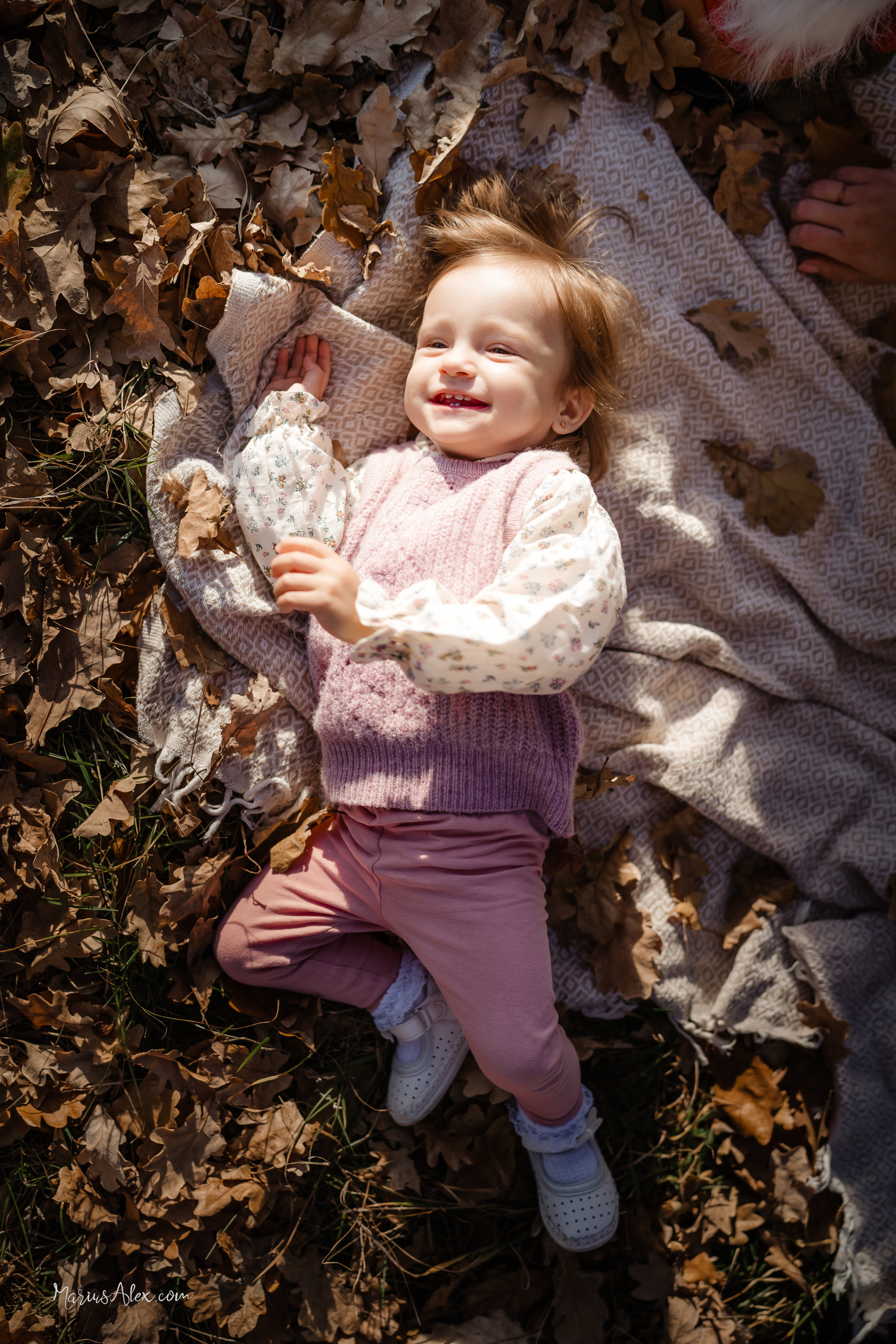 Sofia - Soare si frunze🍁🍁🍁. Marius Alex fotograf de eveniment si portret din Suceava