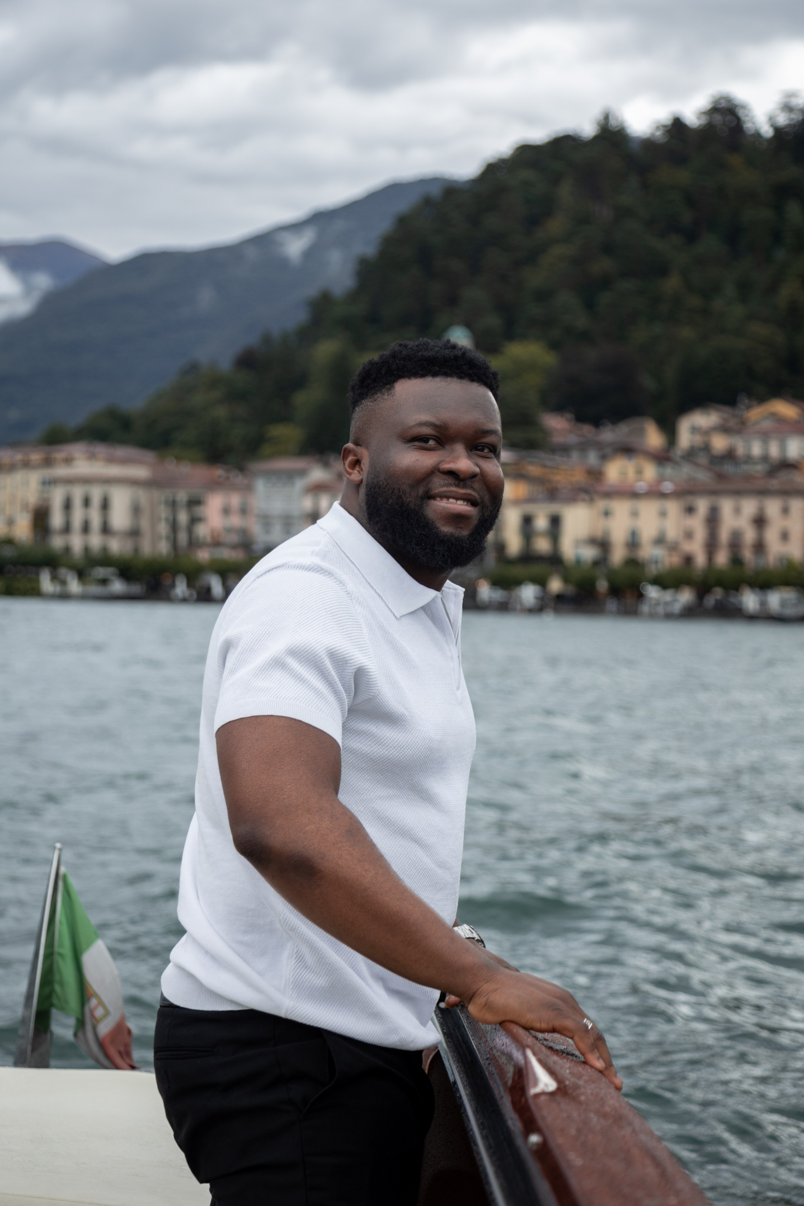 Varenna boat tour. Photographer in Milan |Mila Pro Photo