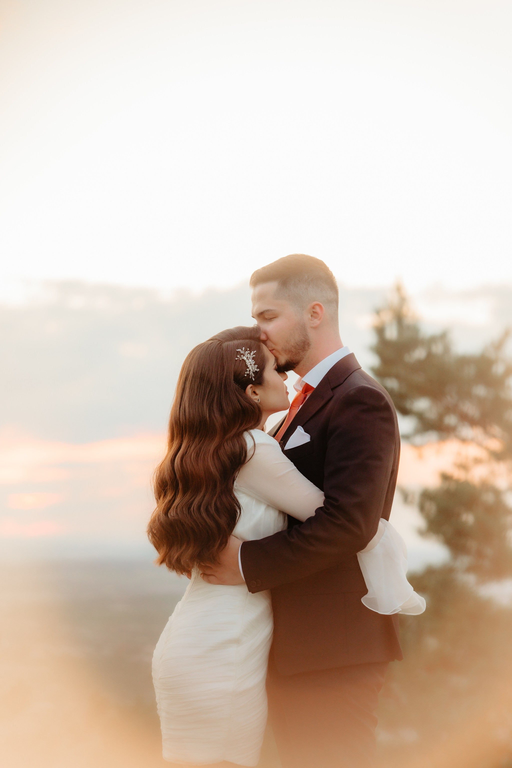 Sedinta foto la cununia civila. Proud Vision Weddings | Wedding Photography & Film — Servicii profesionale Foto Video Nunta Iasi