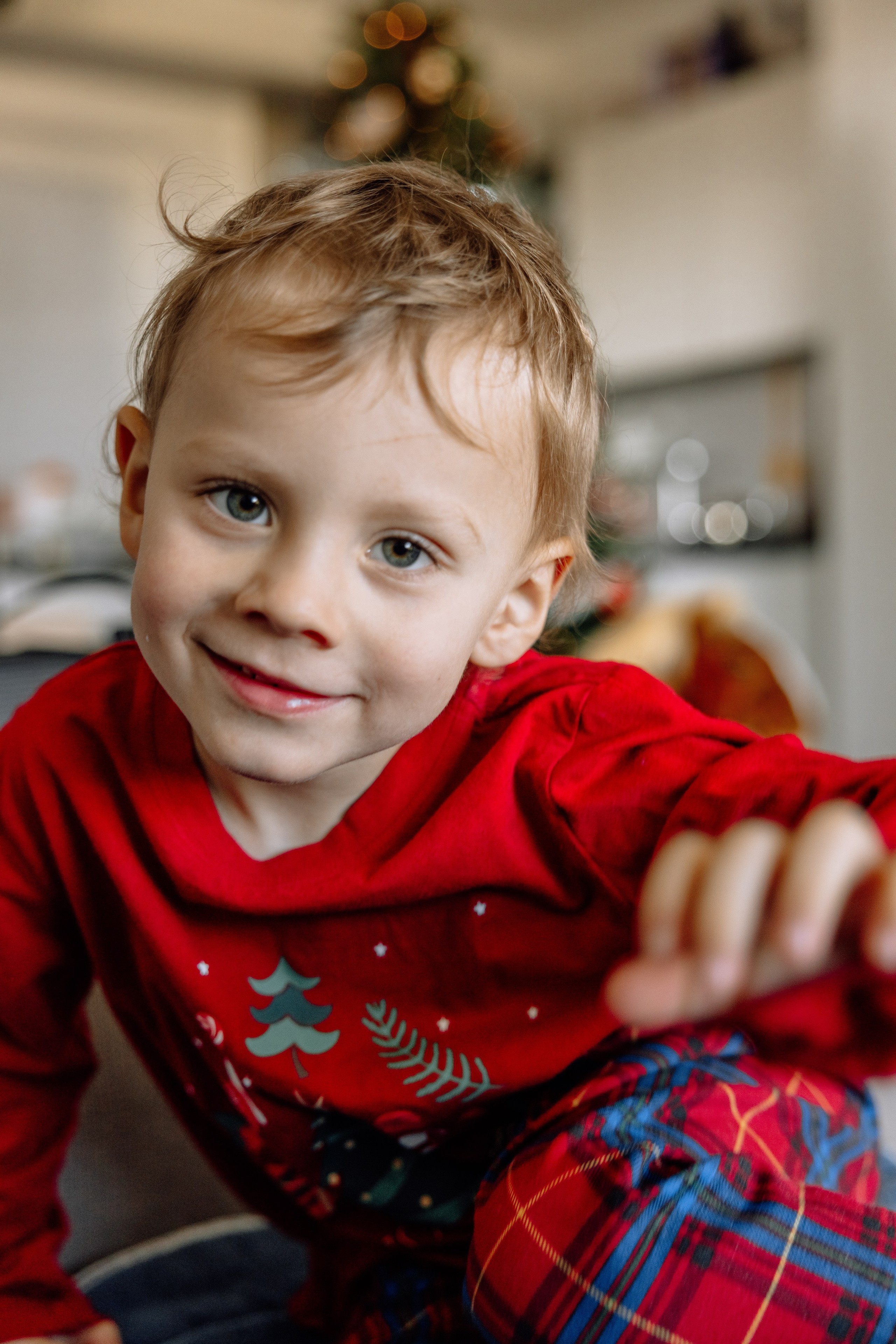 Weihnachten Zuhause mit Kindern. Hochzeitsfotograf München Taufe Familienfotograf Tanja Mauke