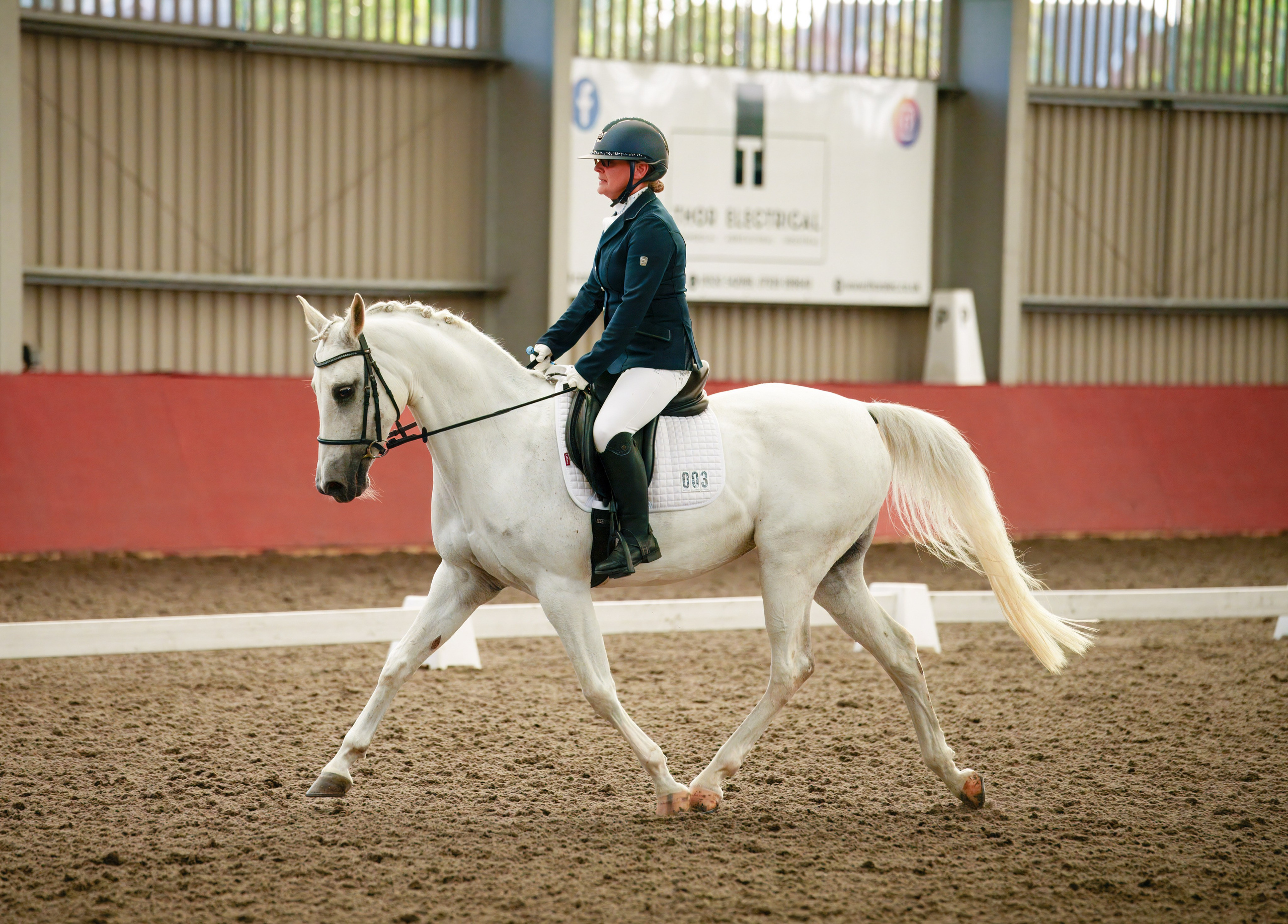Show Jumping Photography in Leicestershire | Equine Action Shots by El. Leicestershire Equine Photography by El | Authentic Equine Portraits & Events