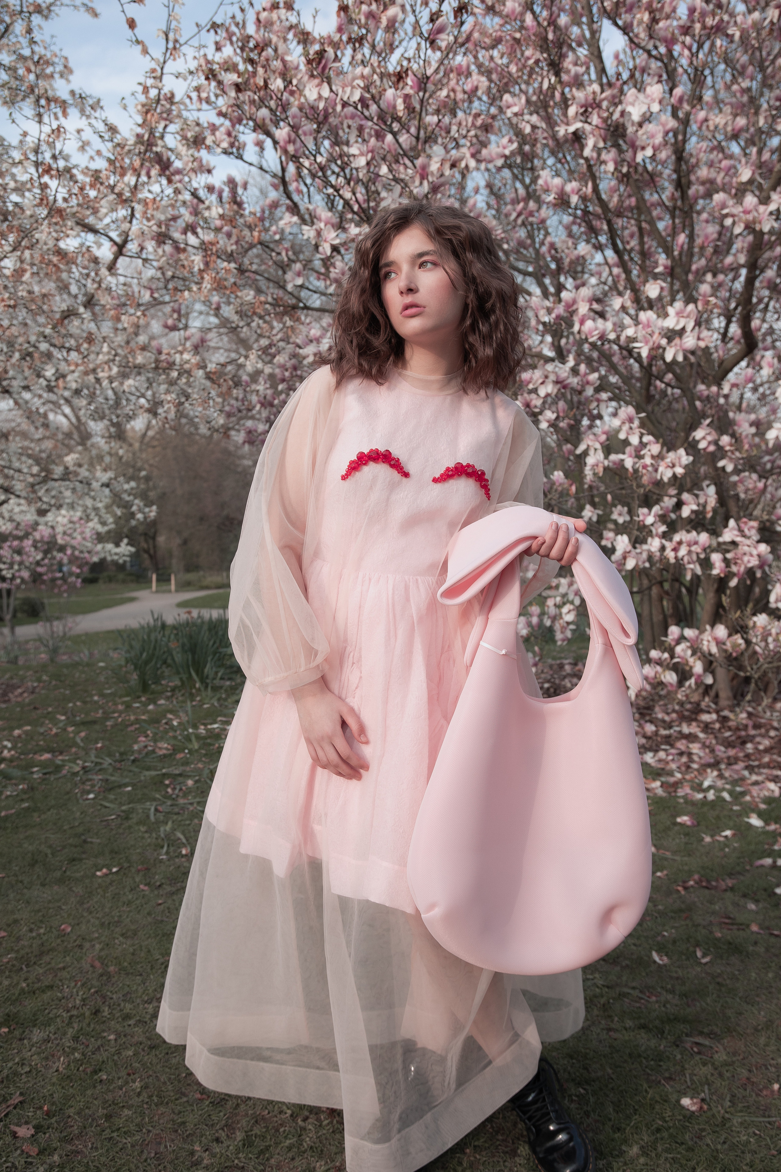 Fotoshootings unter Magnolien. Familien & Hochzeitfotografin Nadja Holzmann