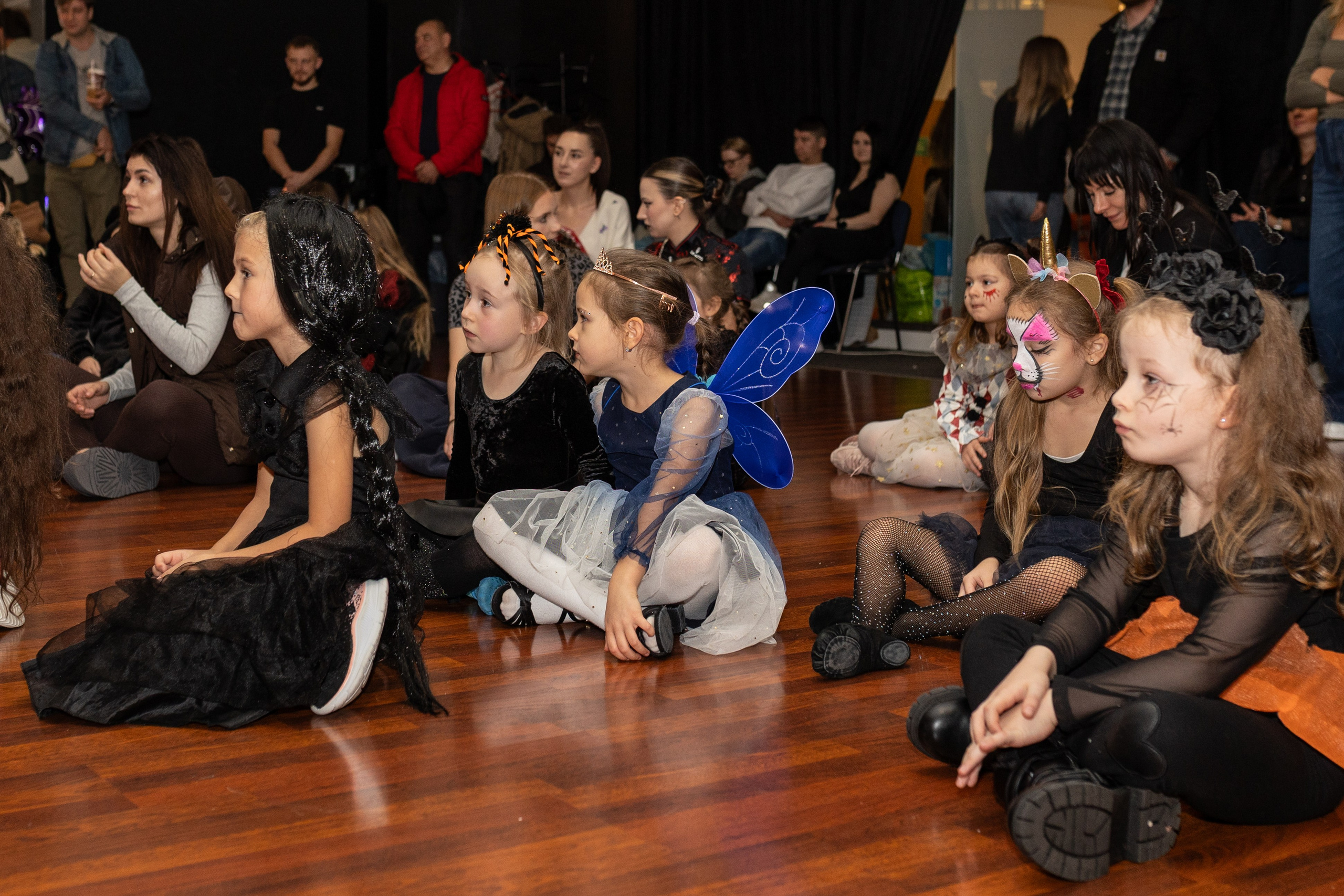 Leo dance studio Helloween 2025. Семейный и детский фотограф в Варшаве Мила Бобровская