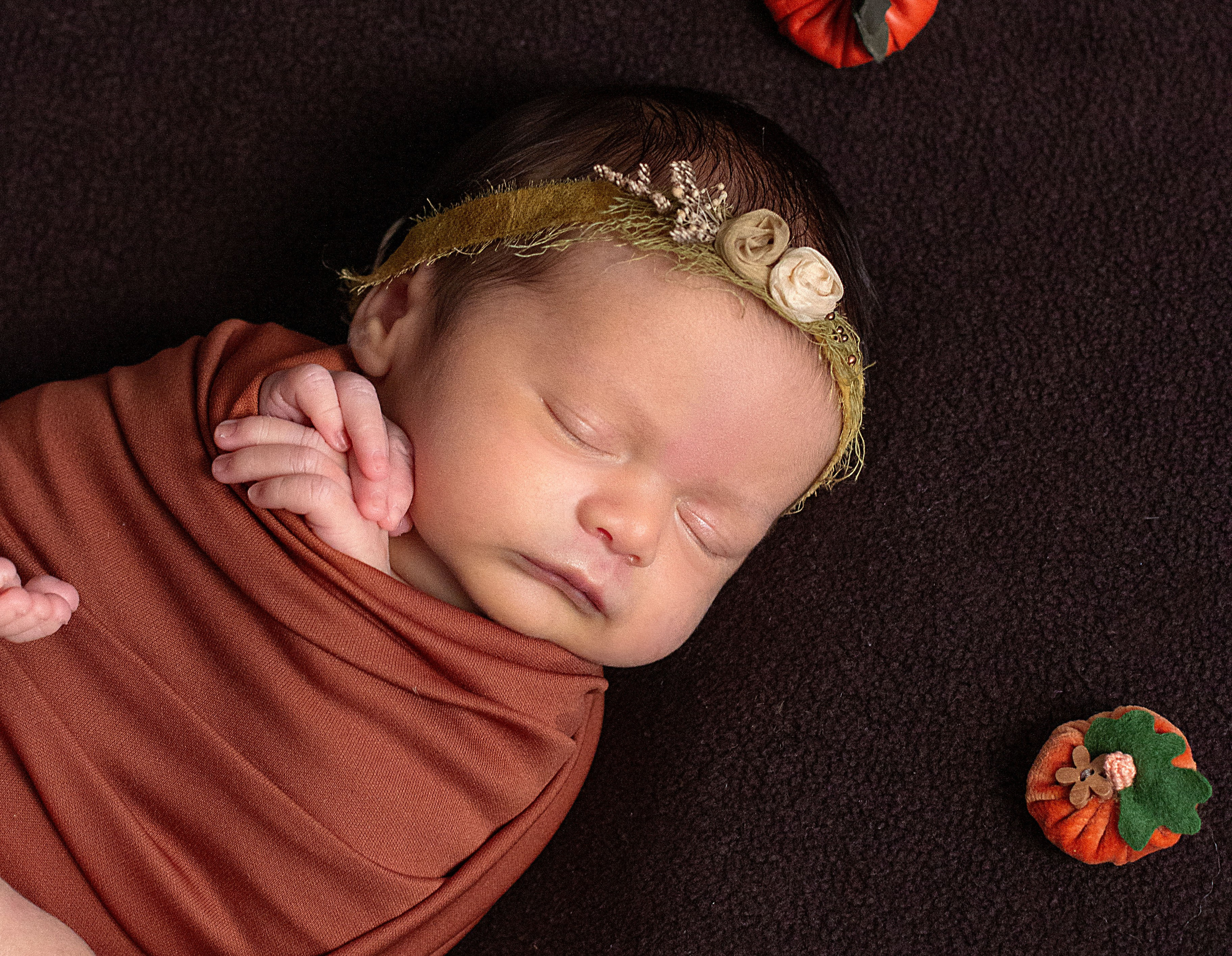 Newborn классическая. Детский и семейный фотограф в г. Бельцы