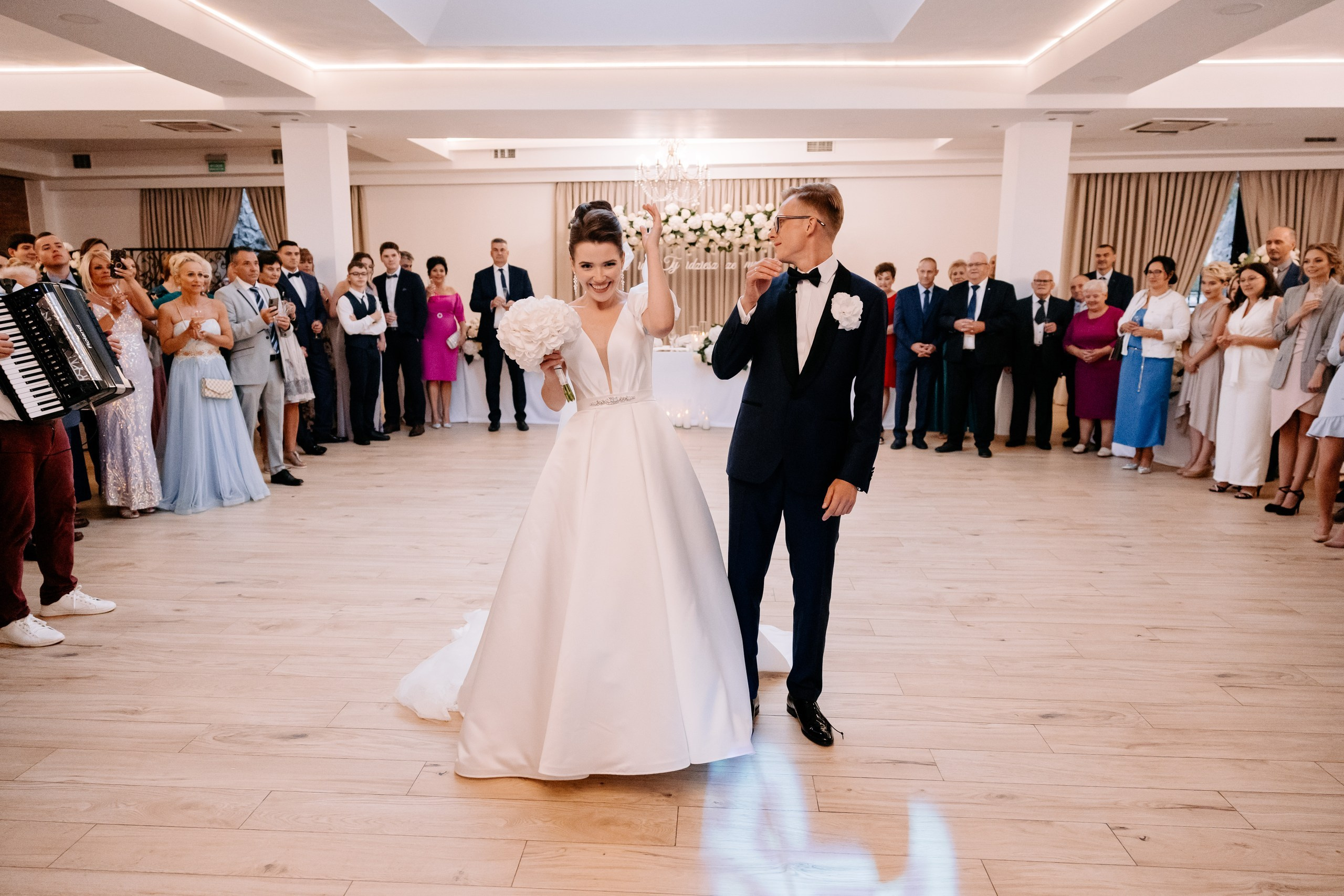 Wiki ♡ Przemek. Fotograf Ślubny Warszawa - Sesje Biznesowe Rodzinne Eventy