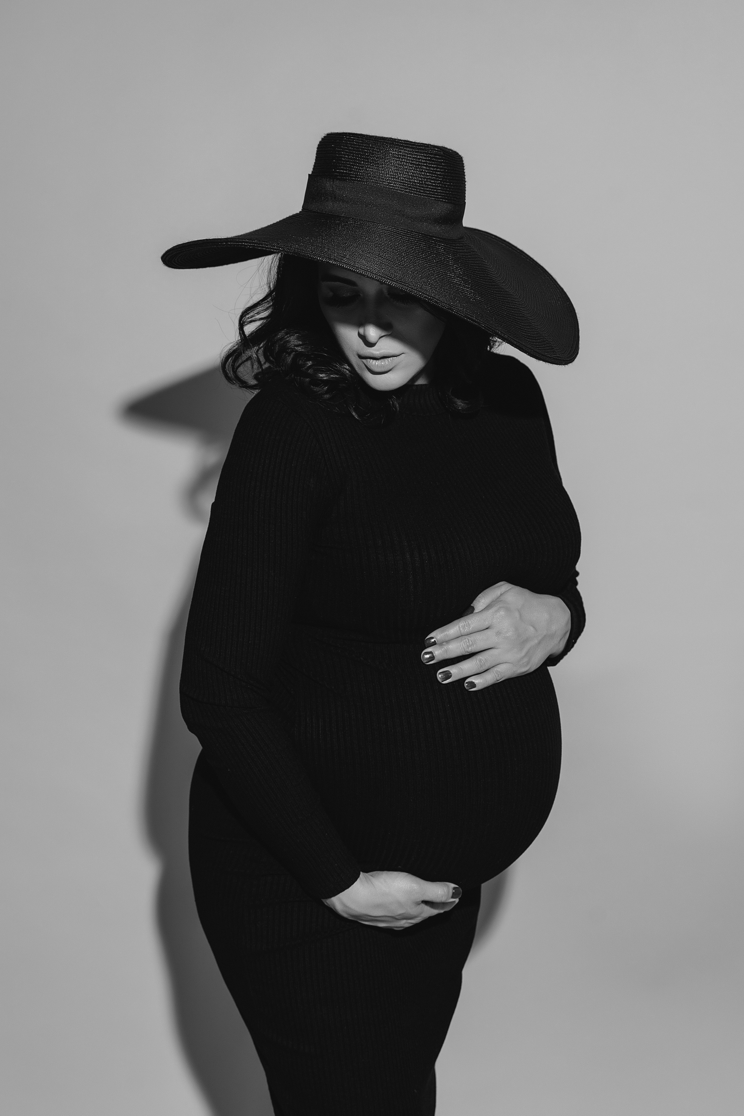 STUDIO: Josi. Maternity/Love story/Wedding photographer