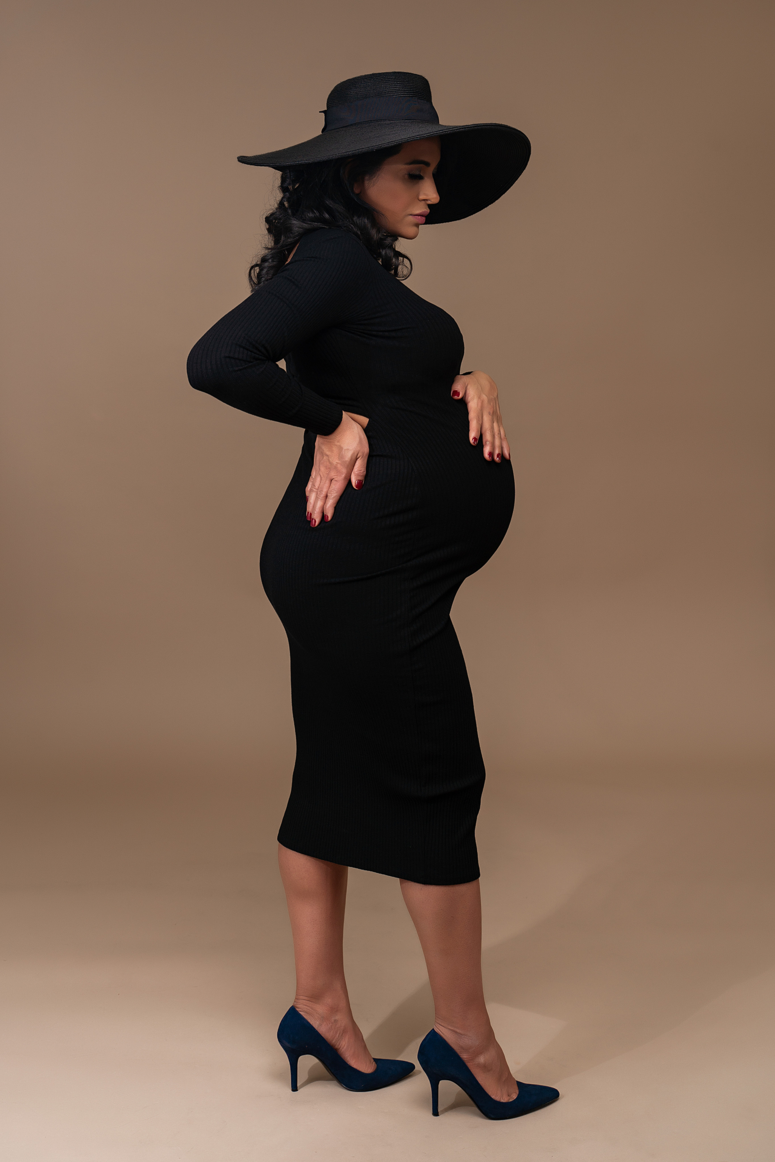 STUDIO: Josi. Maternity/Love story/Wedding photographer