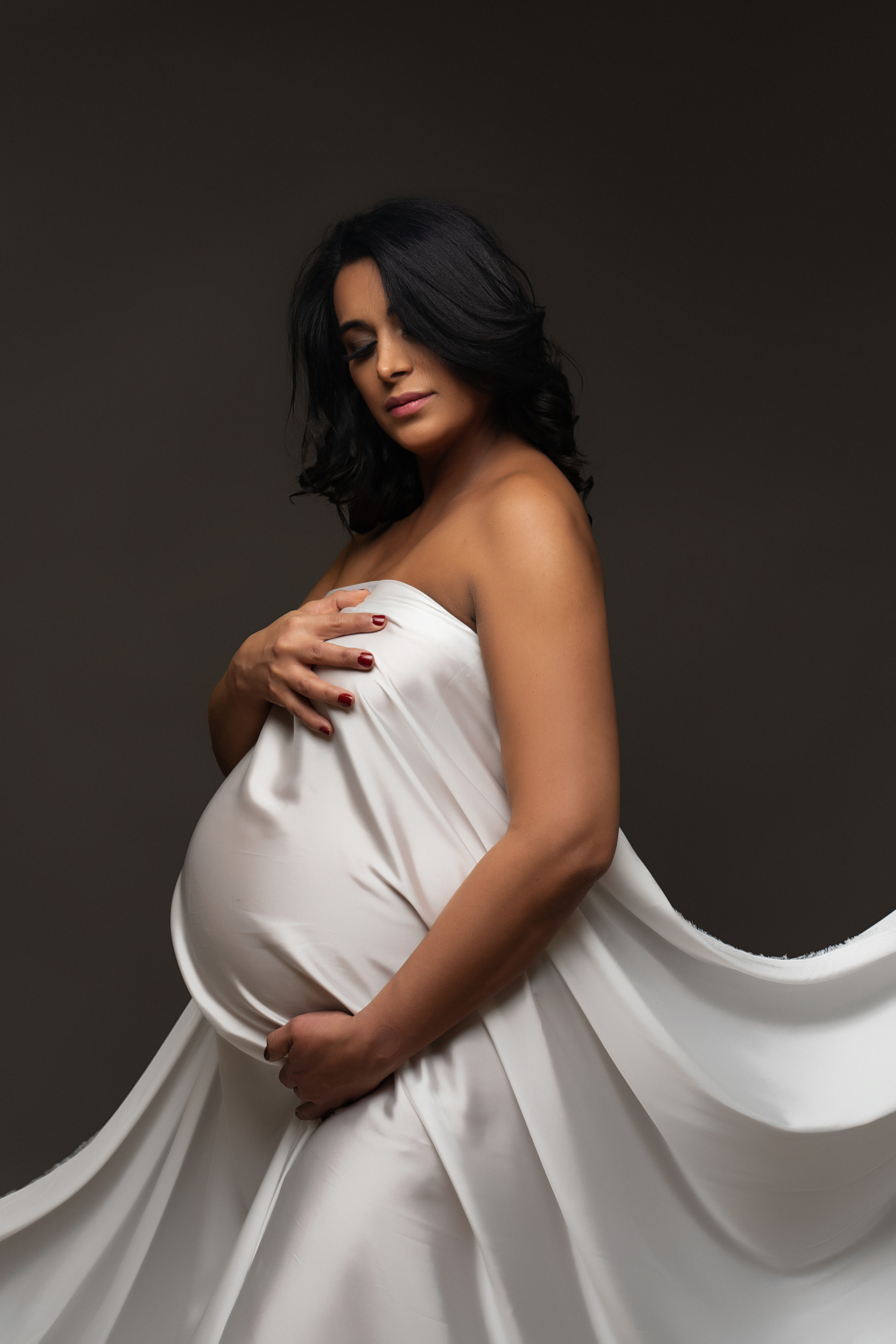 STUDIO: Josi. Maternity/Love story/Wedding photographer
