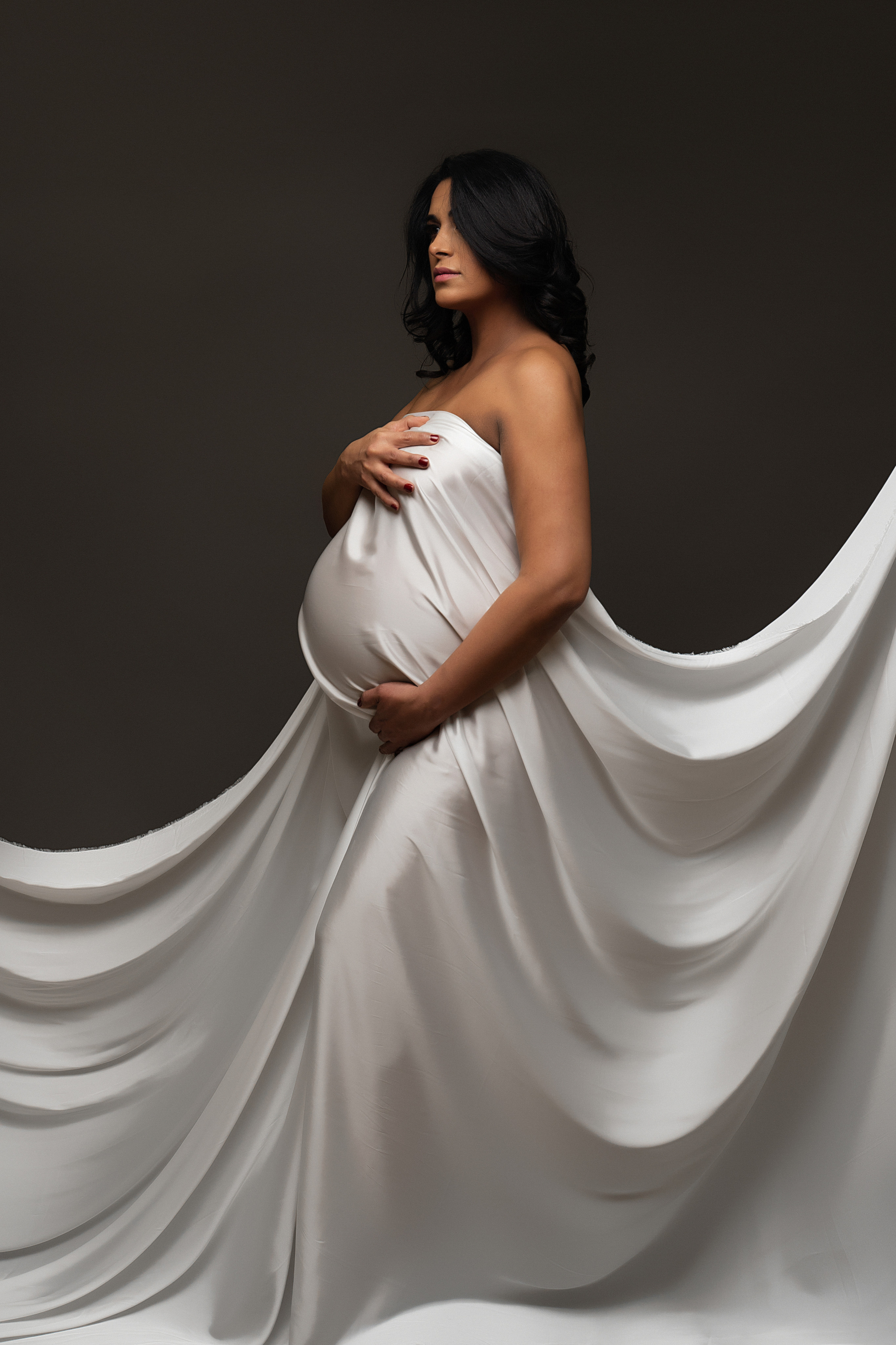 STUDIO: Josi. Maternity/Love story/Wedding photographer