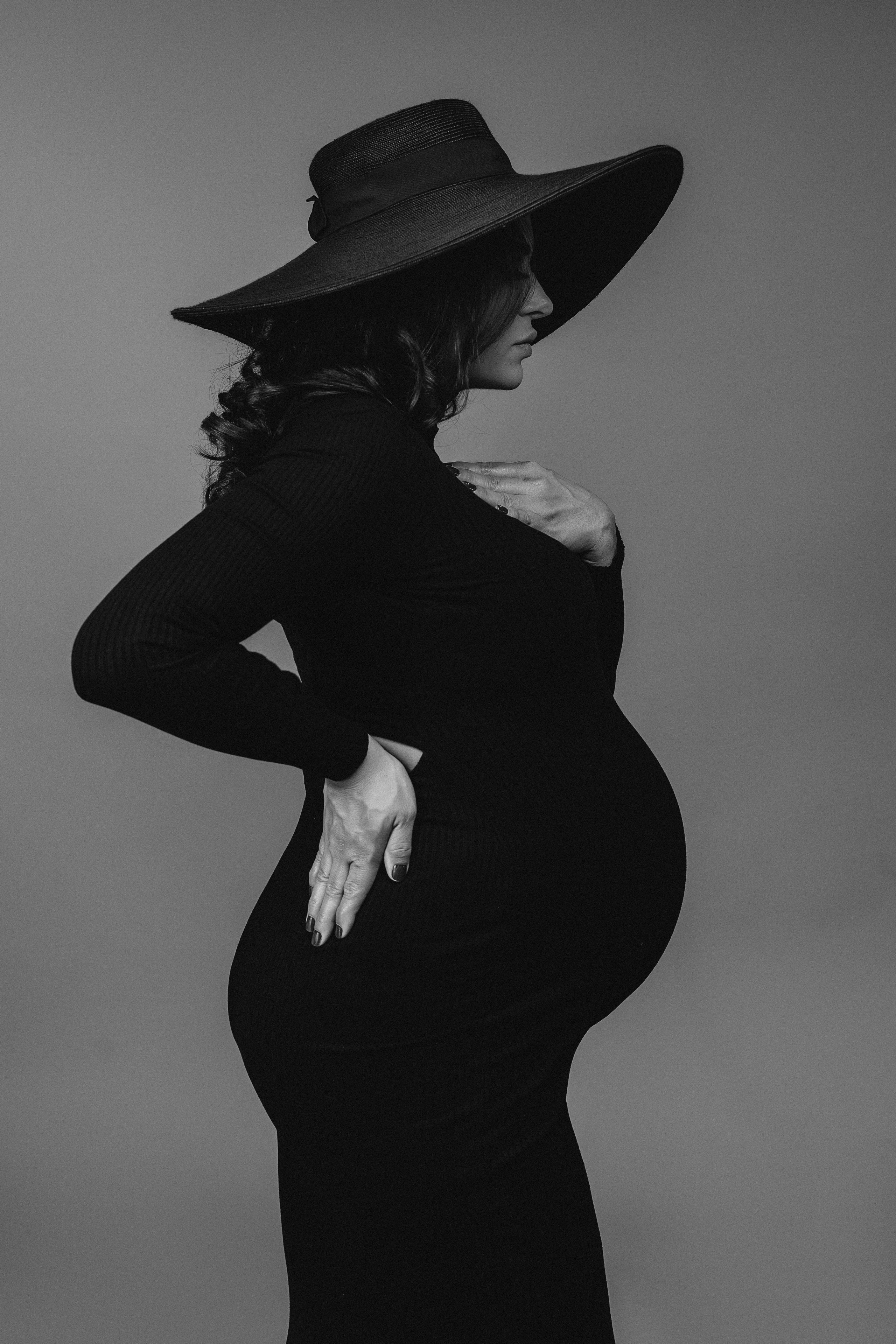 STUDIO: Josi. Maternity/Love story/Wedding photographer