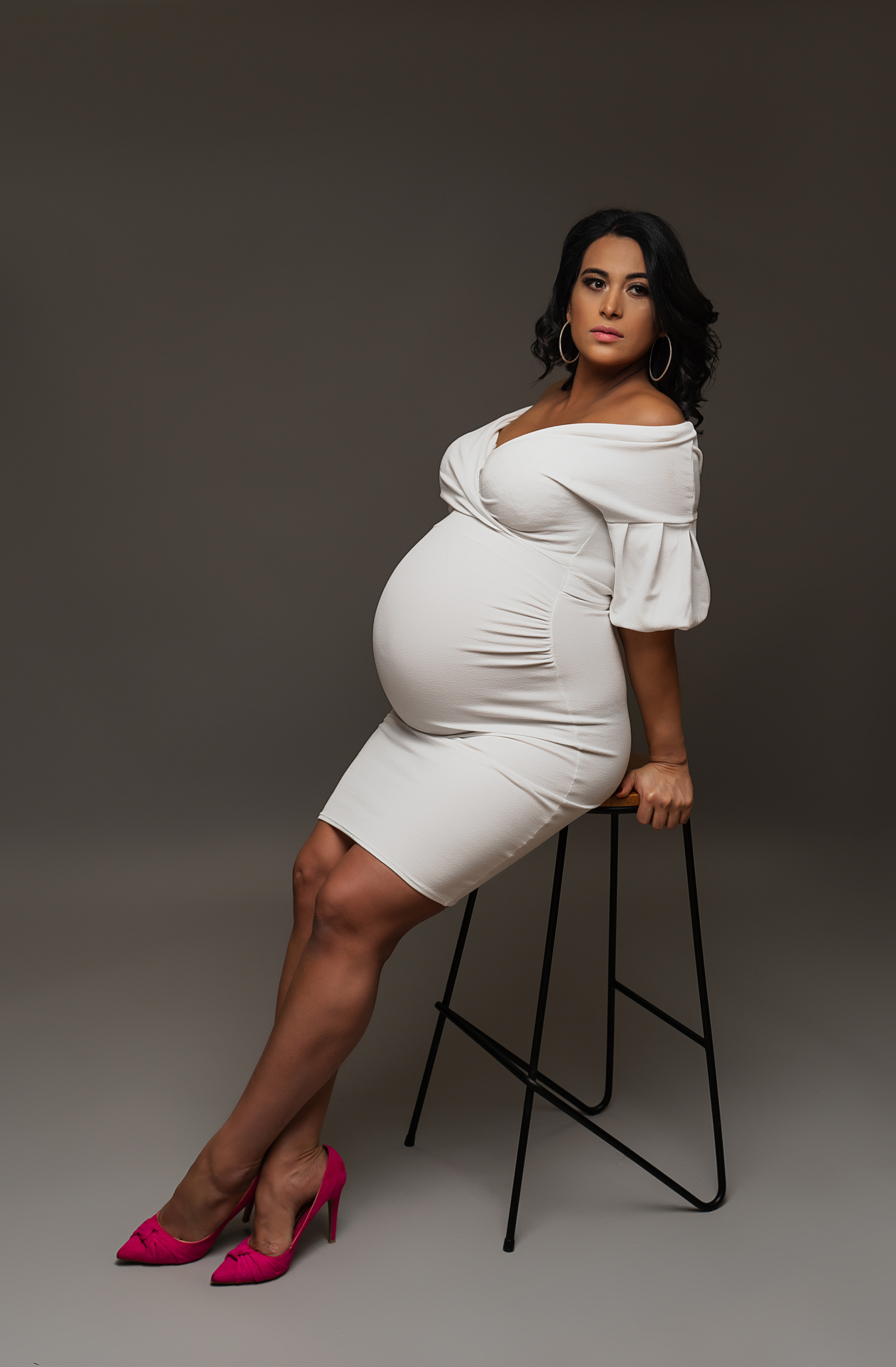 STUDIO: Josi. Maternity/Love story/Wedding photographer