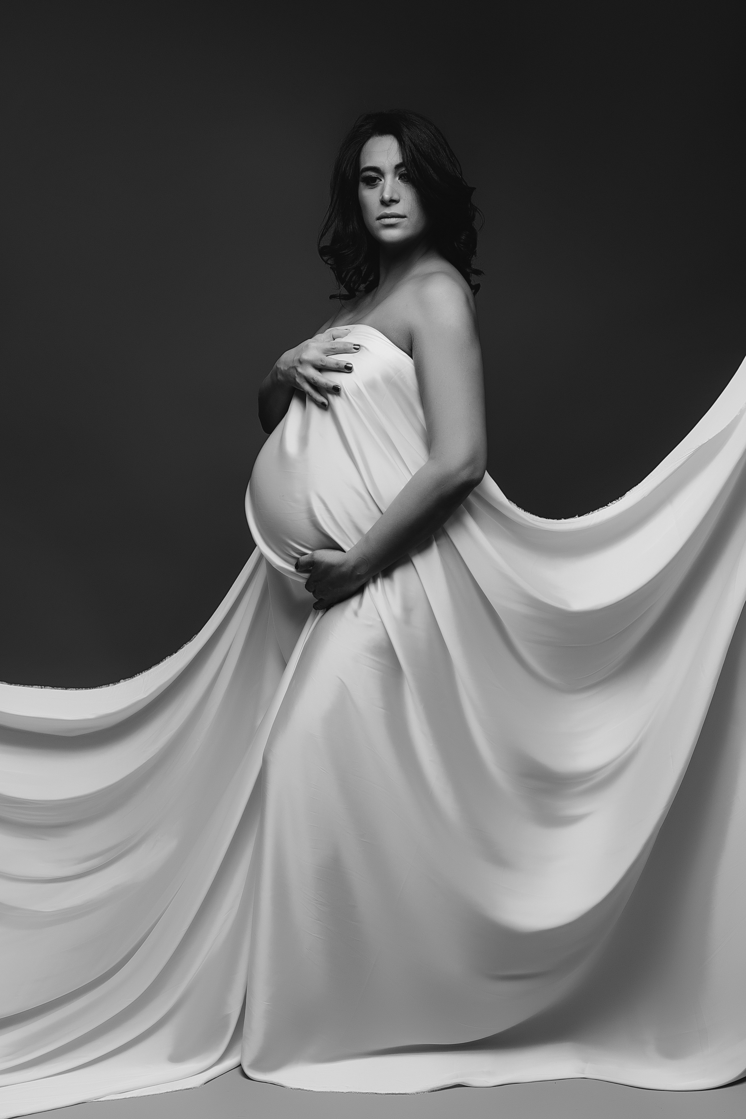 STUDIO: Josi. Maternity/Love story/Wedding photographer