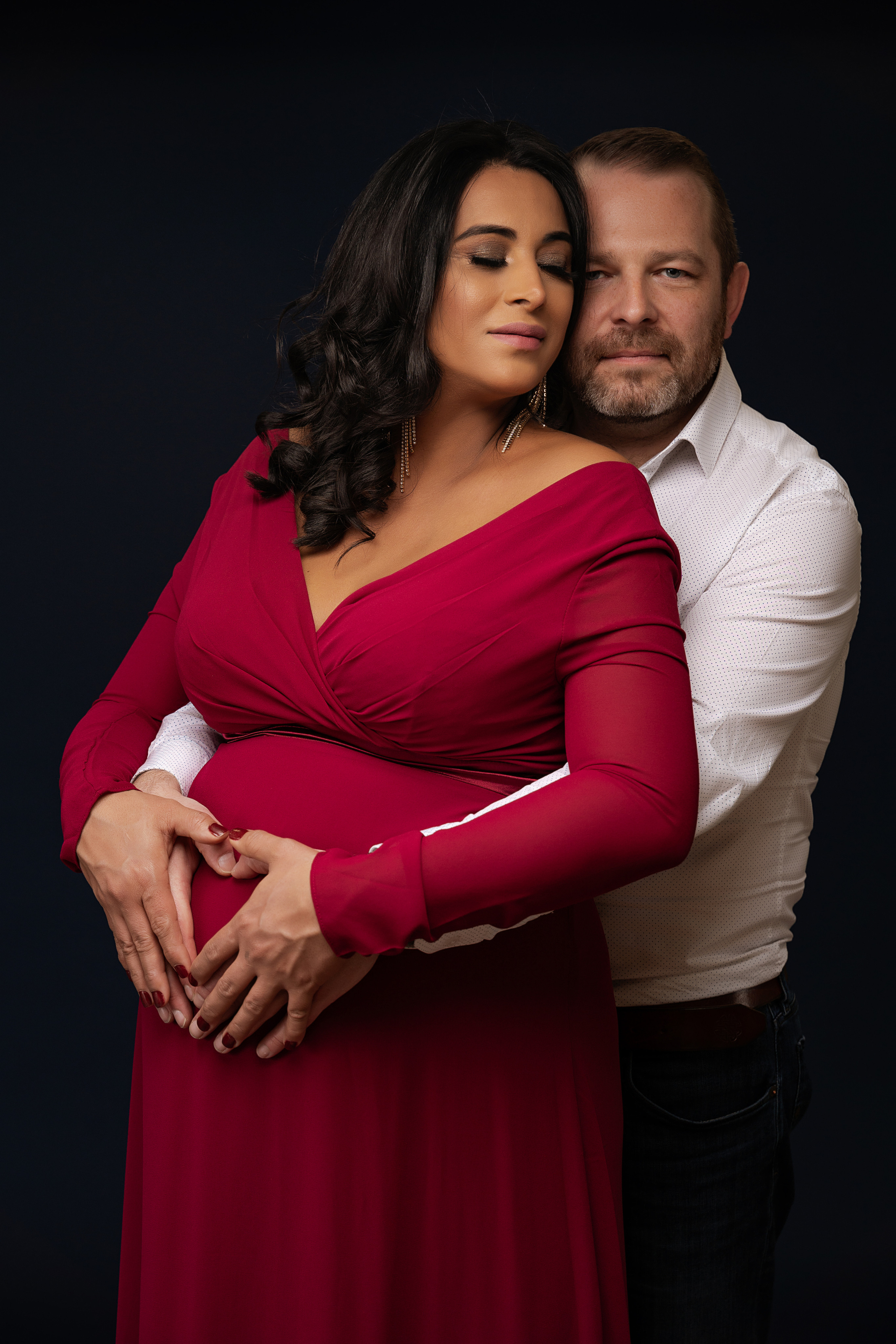 STUDIO: Josi. Maternity/Love story/Wedding photographer