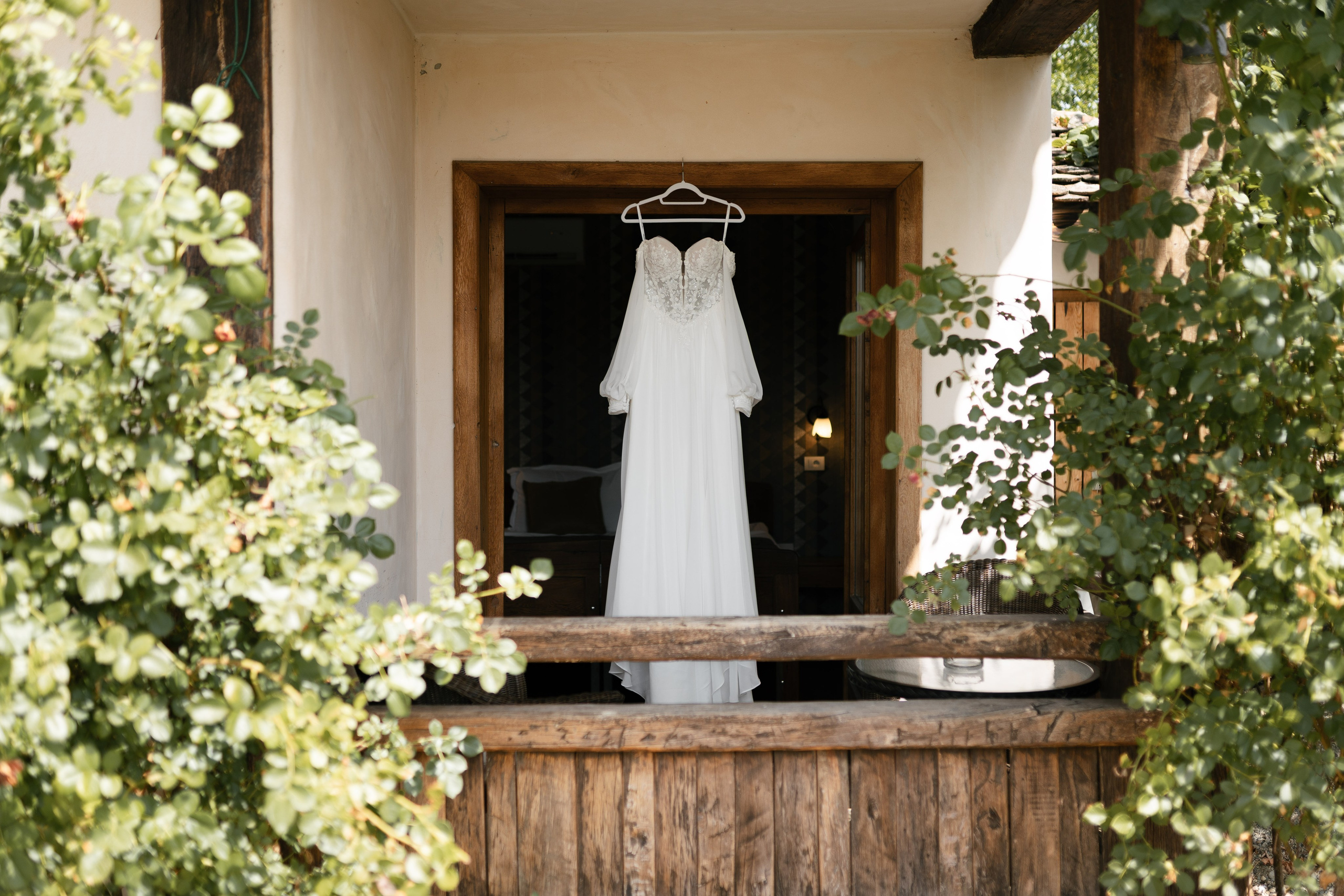 M&D|Between City Lights and Hidden Oasis. Black Sheep Produkcija| Wedding Photography and Wedding Films, based in Kragujevac, Europe / Fotograf i videograf, Kragujevac, Srbija