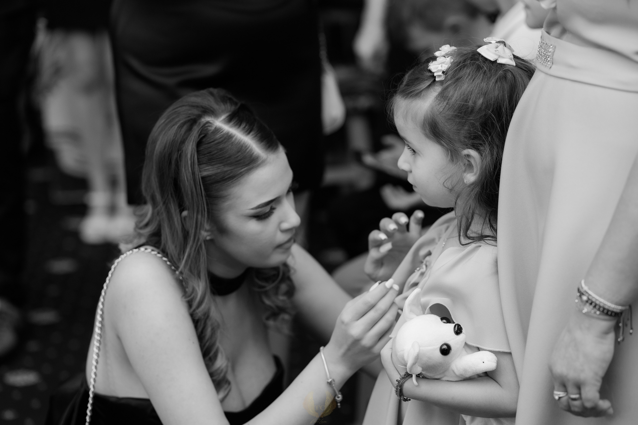 Eva Ioana. Fotograf si videograf — evenimente si studio