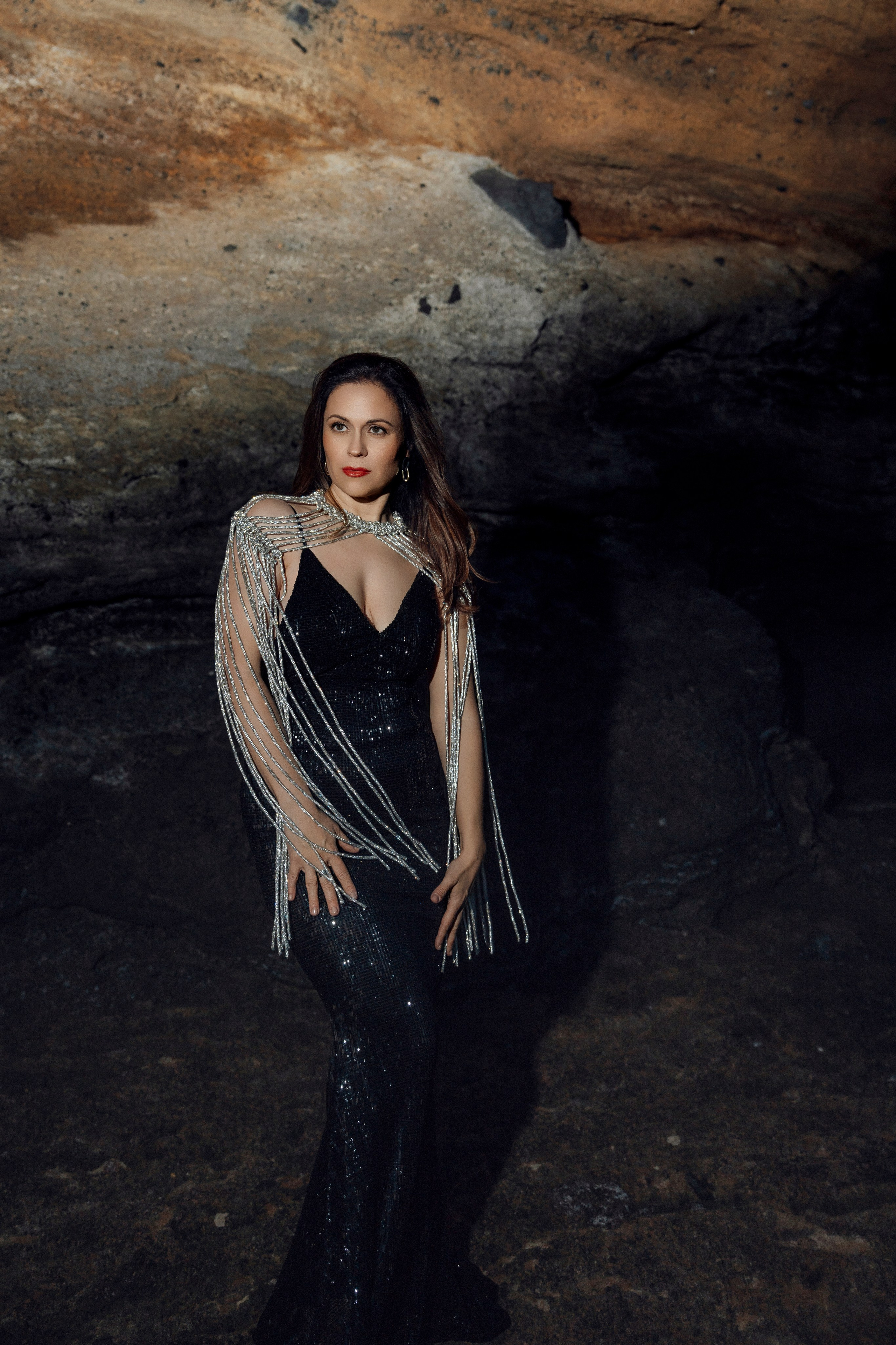 Накидка из шнуров со стразами 10€. Профессиональный фотограф на Тенерифе