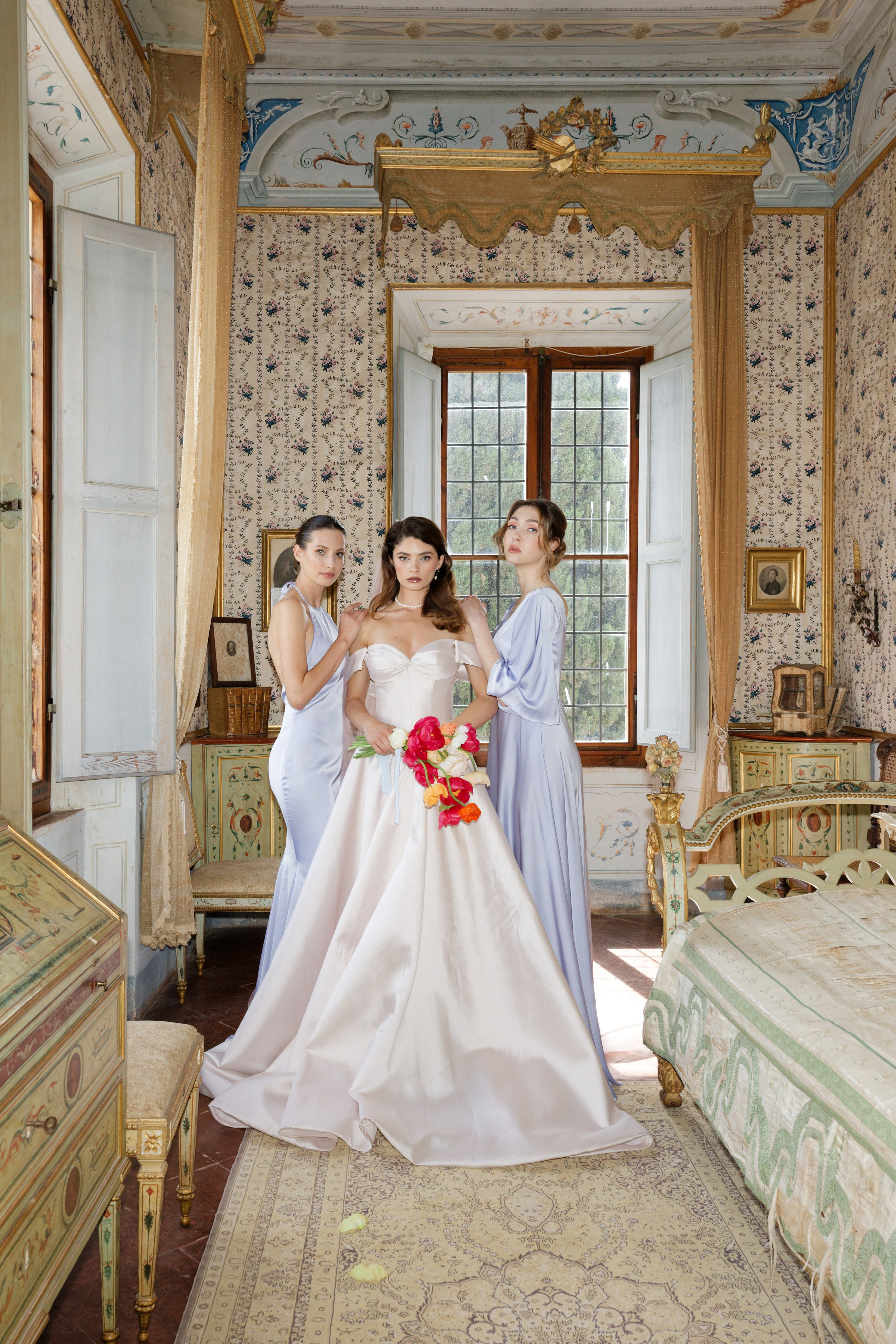 Wedding editorial at Villa di Geggiano, Tuscany, Italy