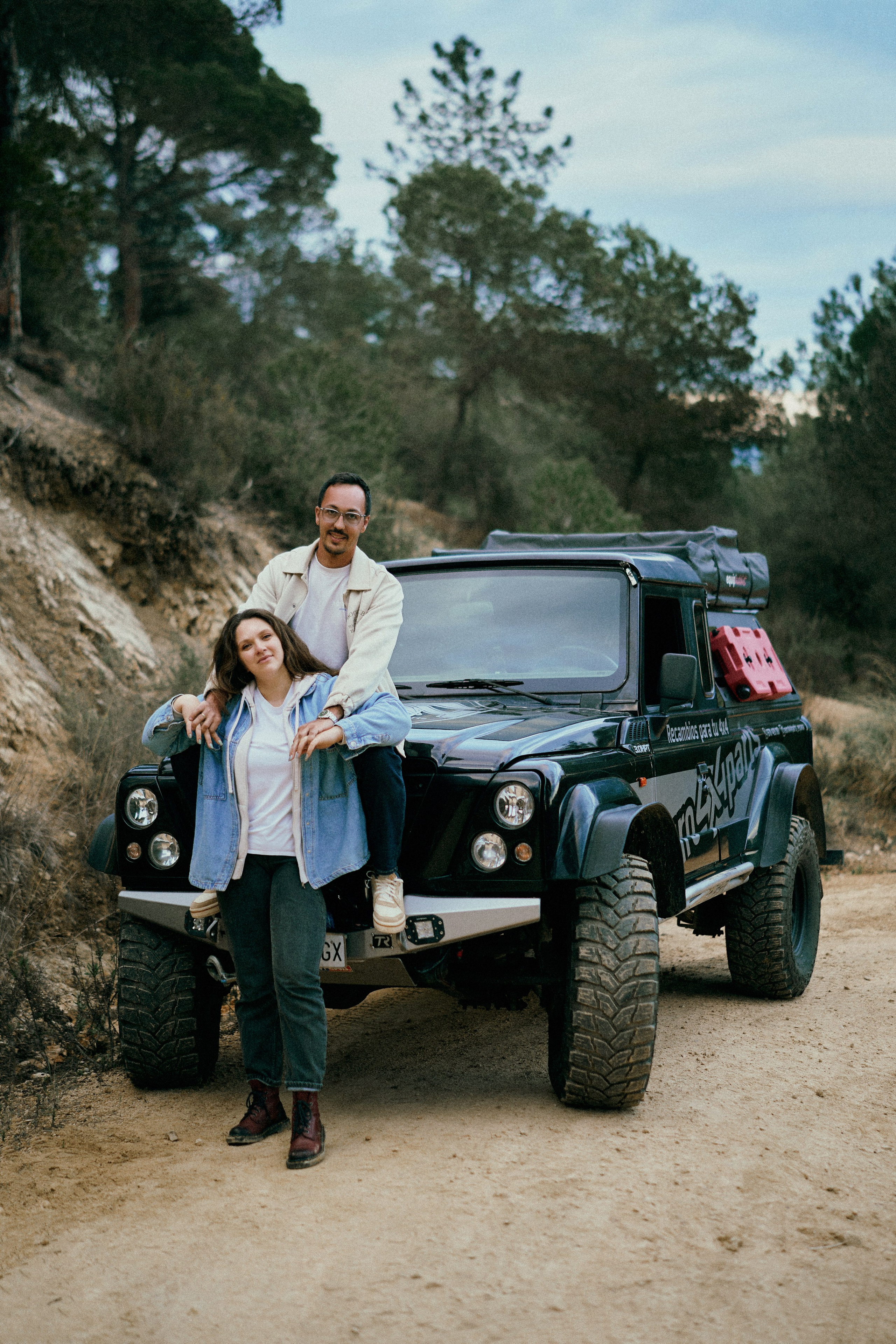Луис и Лена. Машина. Фотограф в Барселоне Жанна Захарченко