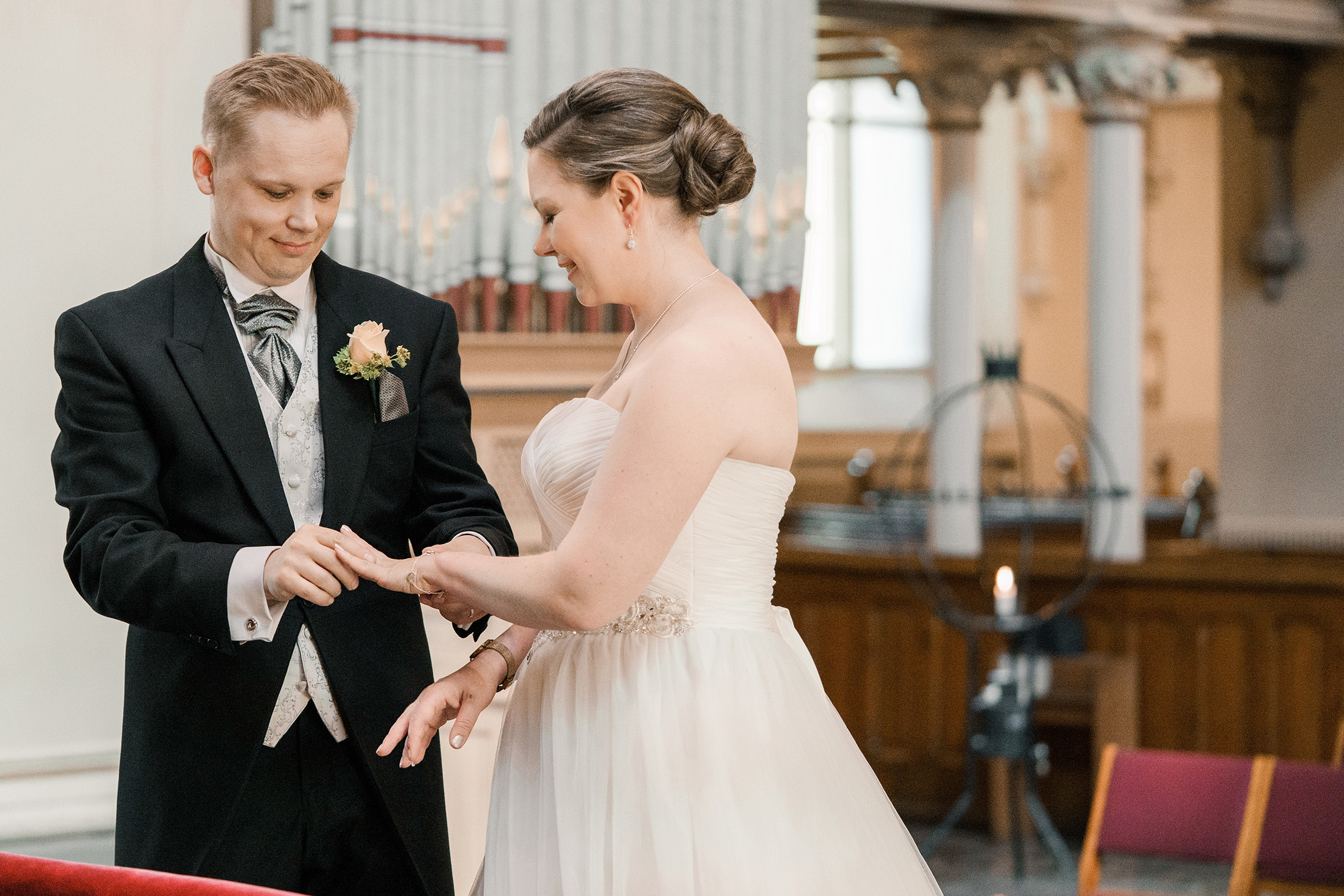 Hanna & Antti, Johanneksen kirkko, Käpylän työväentalo, hääkuvaaja Helsinki