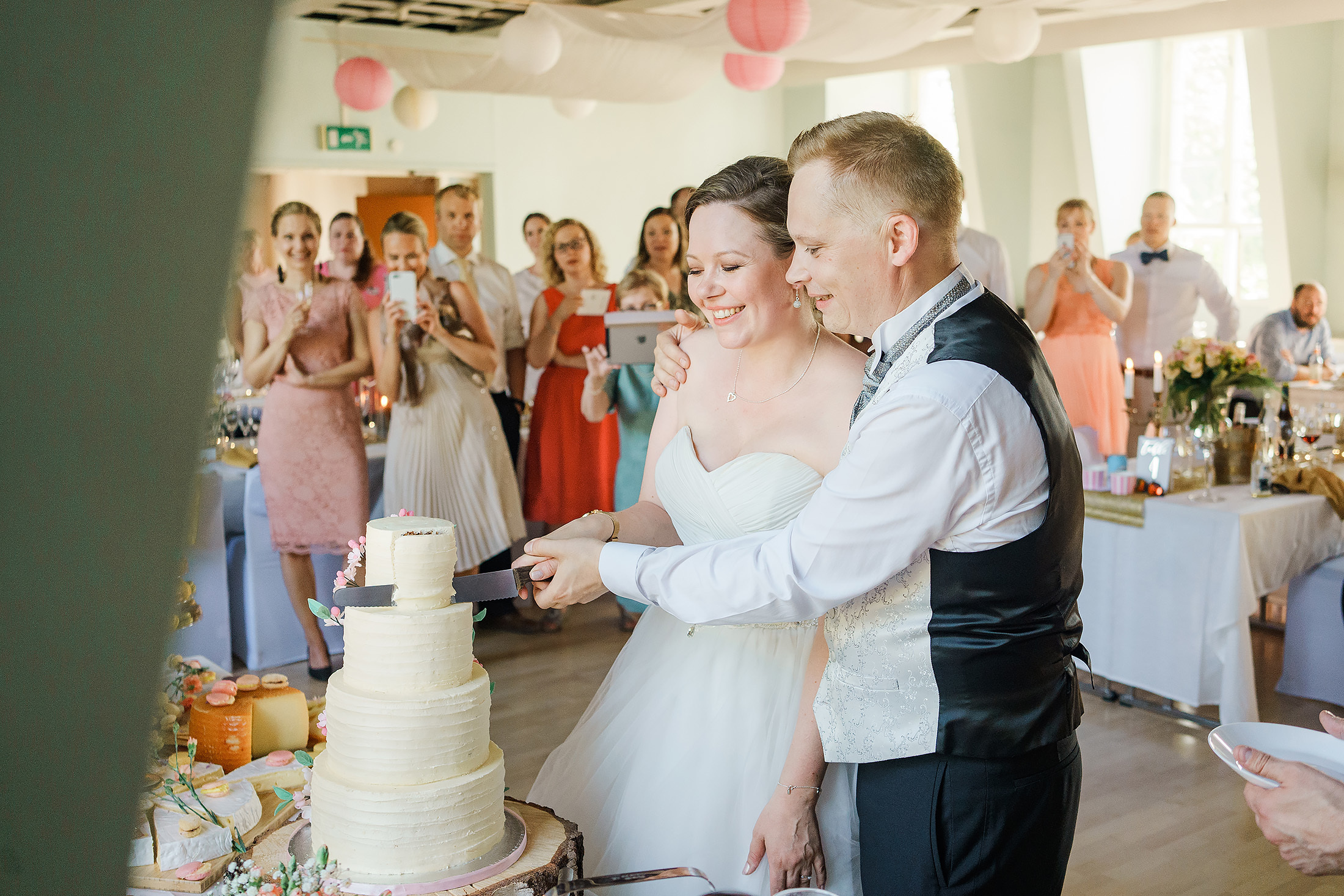 Hanna & Antti, Johanneksen kirkko, Käpylän työväentalo, hääkuvaaja Helsinki