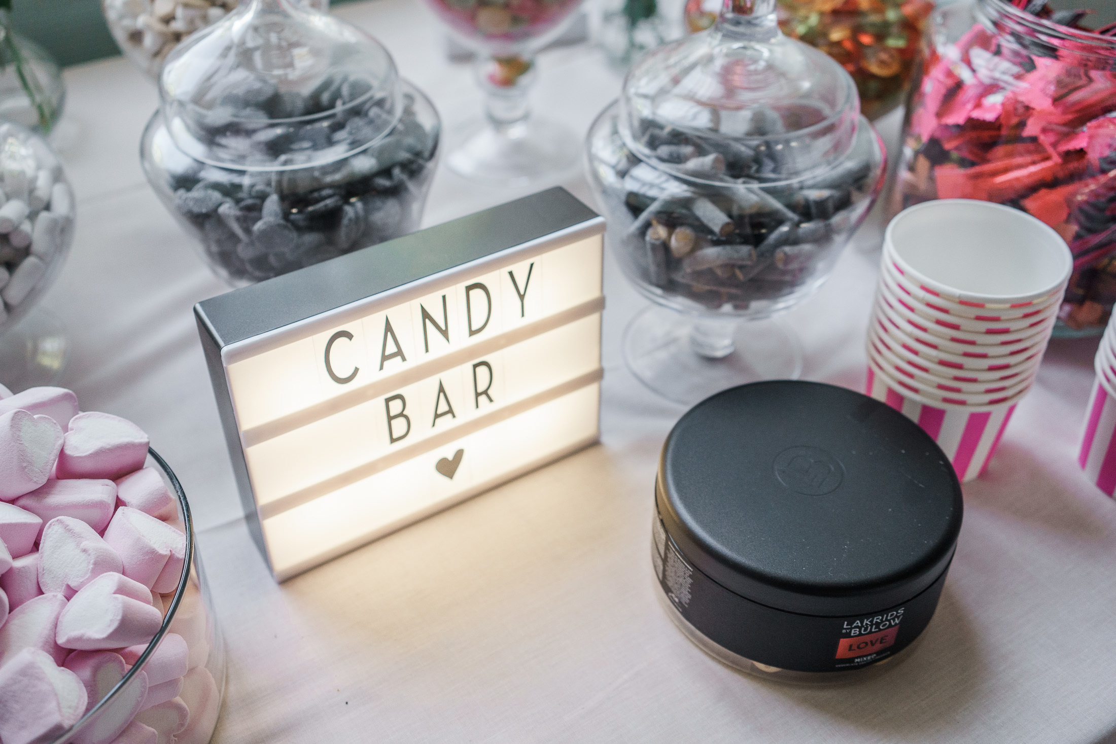 Hanna & Antti, Johanneksen kirkko, Käpylän työväentalo, hääkuvaaja Helsinki