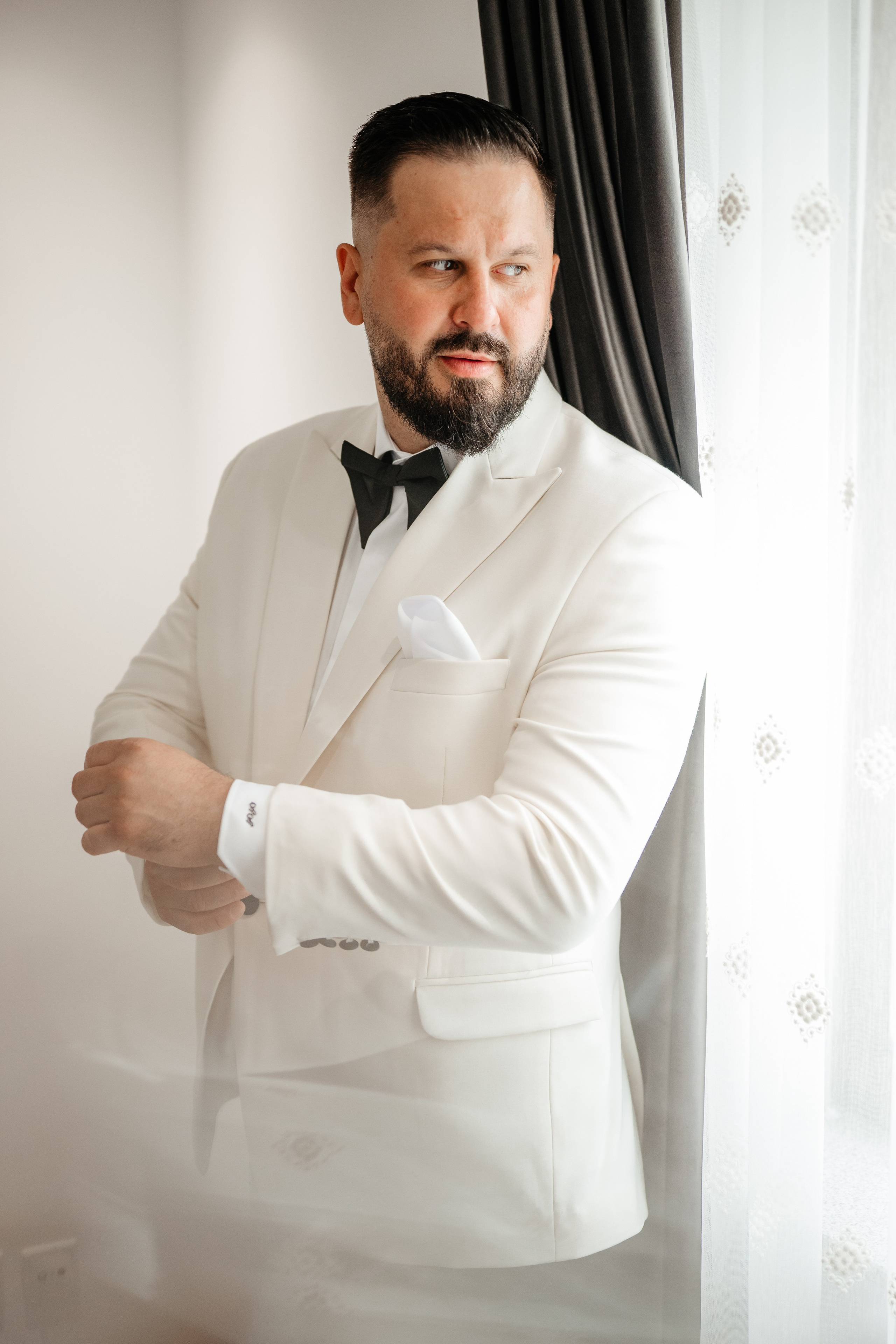 🤎 A d r i a n & A n c a — Wedding Day Preview. Wedding & Family Photographer