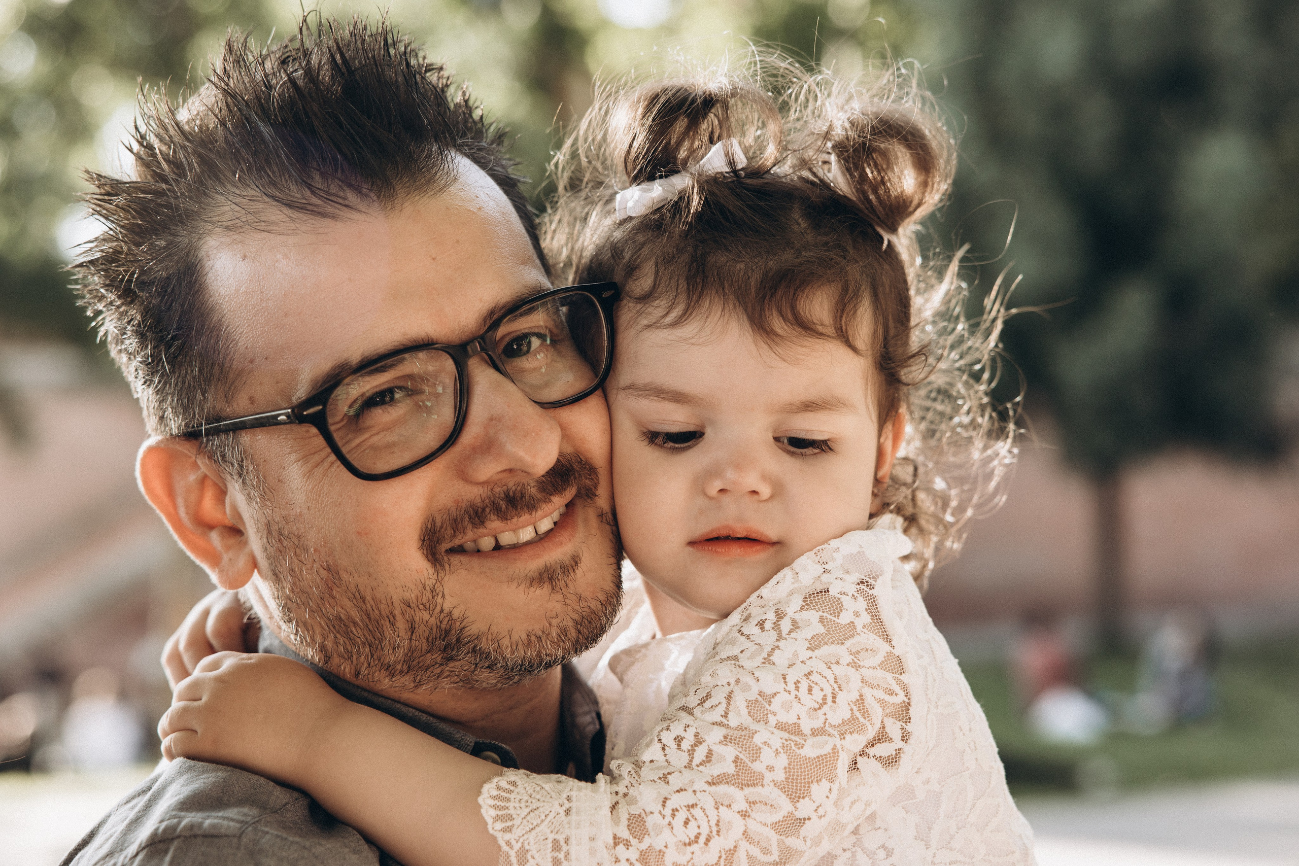 Family photo session in Toulouse. Eugenie Smirnova — wedding, corporate and lifestyle photographer in Toulouse and Southwest France
