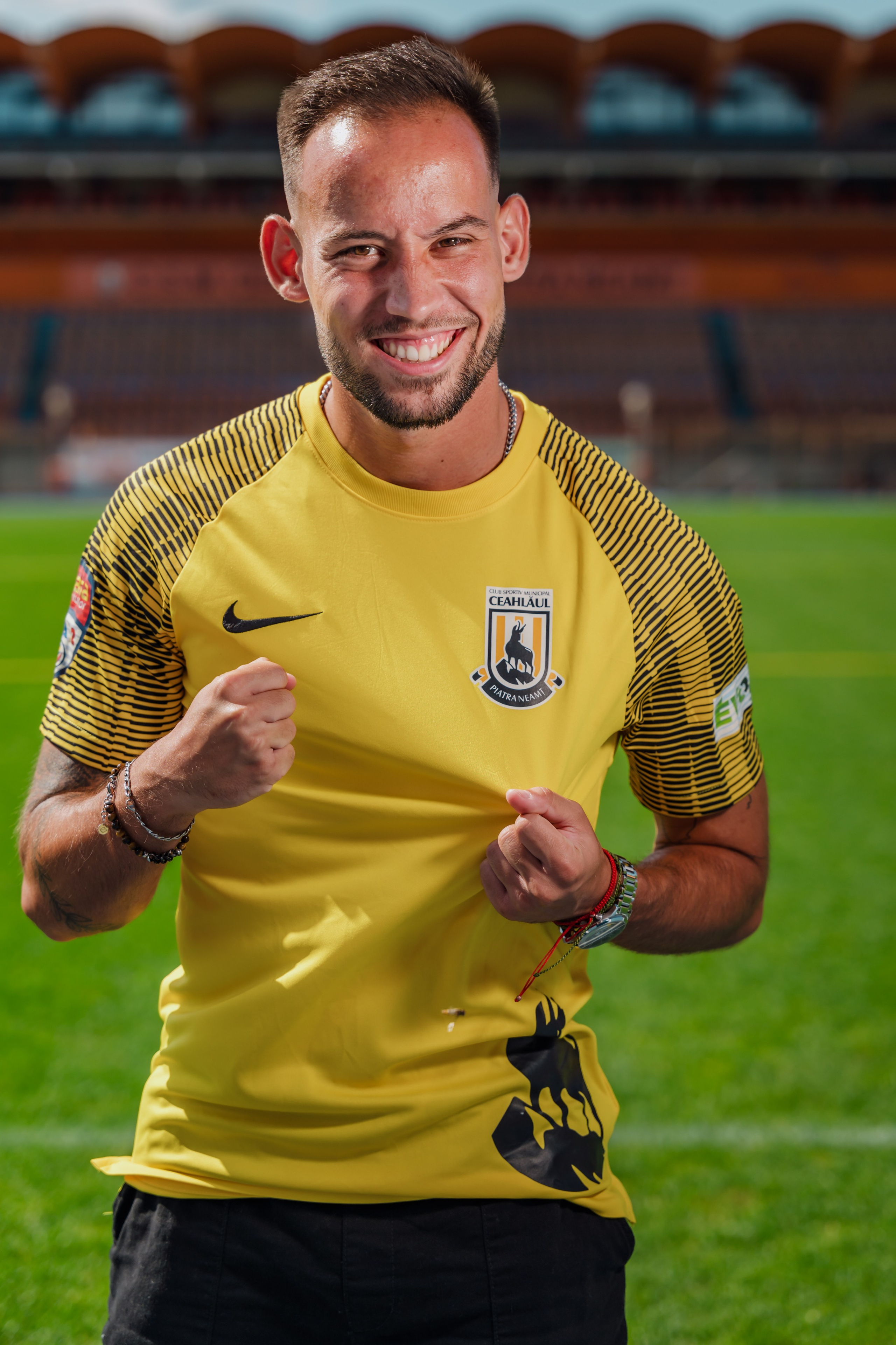 Folha. Dragosbaciuartphotographer